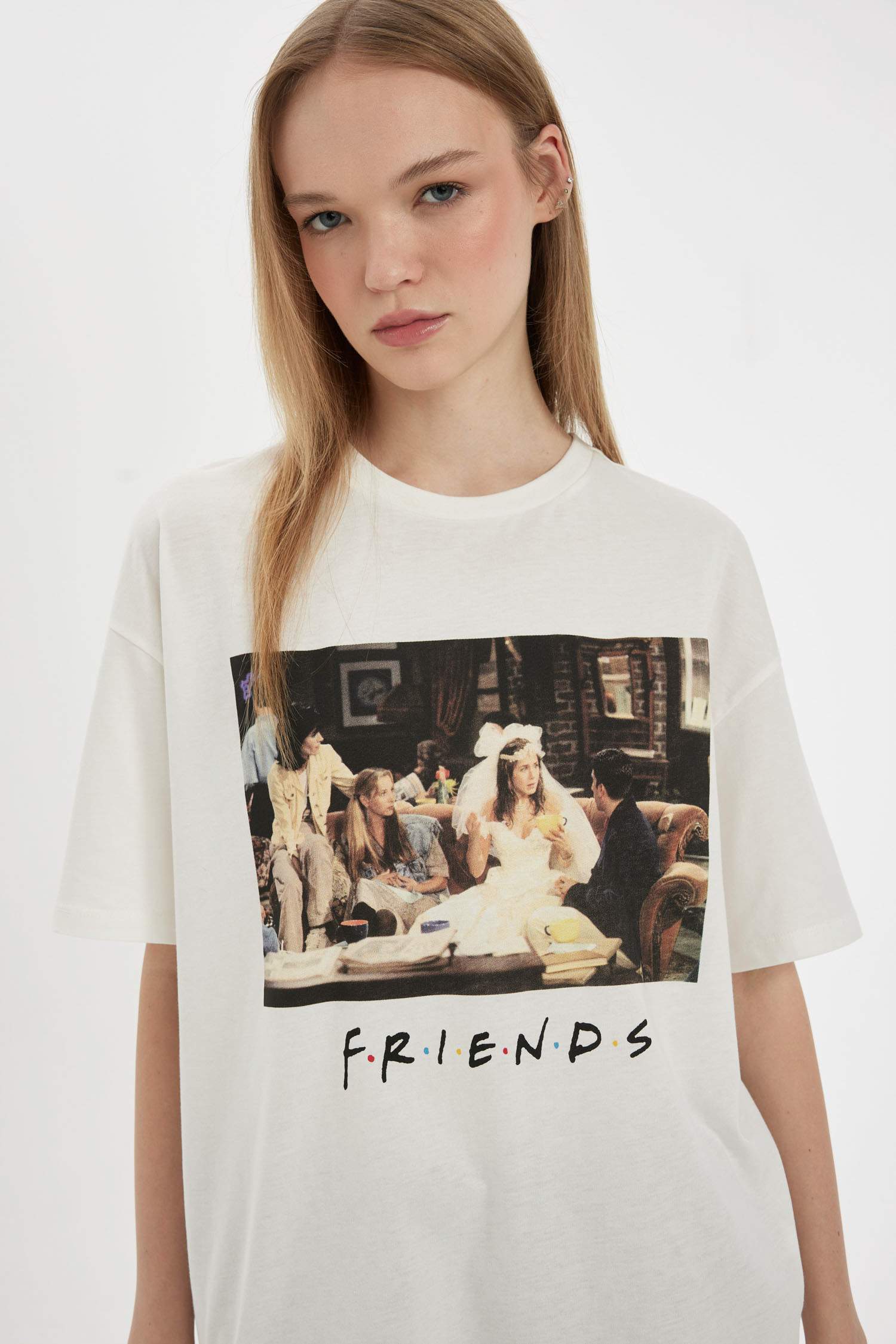 Coool Friends Лицензиялық дөңгелек жаға үлкен Қысқа жеңді футболка