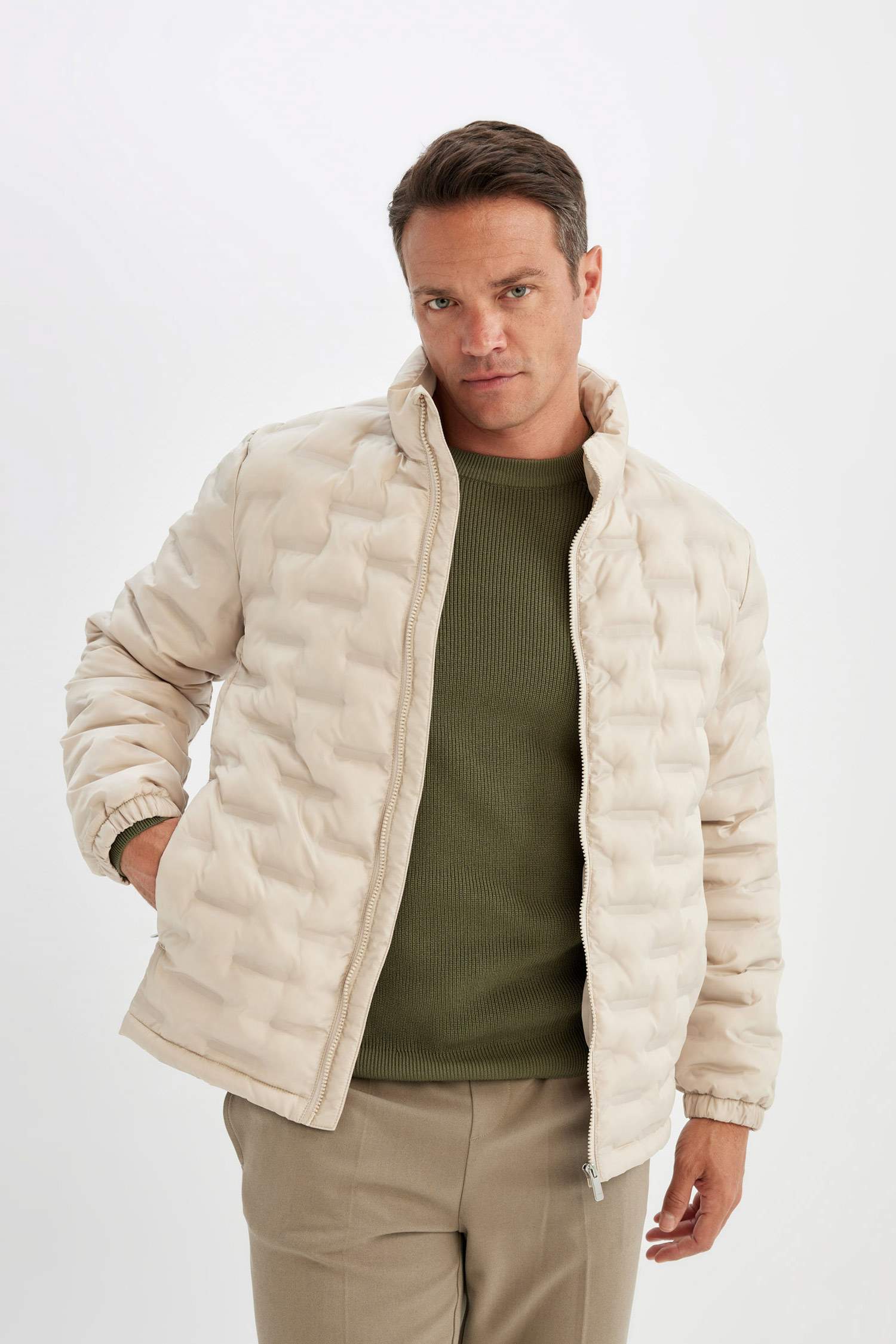 Su İtici Kapitone Slim Fit Dar Kesim Dik Yaka Astarlı Fermuarlı Cepli Kışlık Şişme Mont