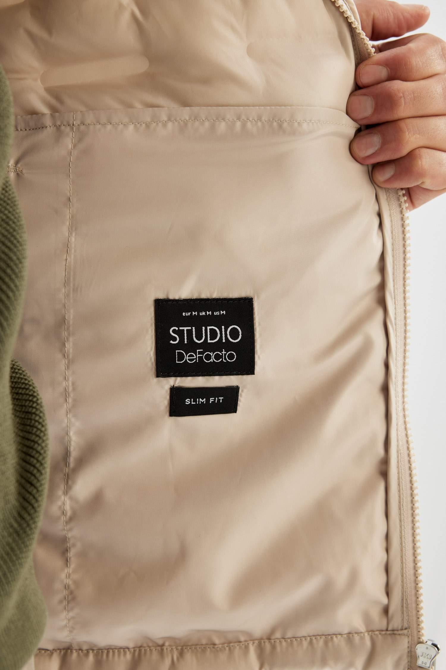 Su İtici Kapitone Slim Fit Dar Kesim Dik Yaka Astarlı Fermuarlı Cepli Kışlık Şişme Mont