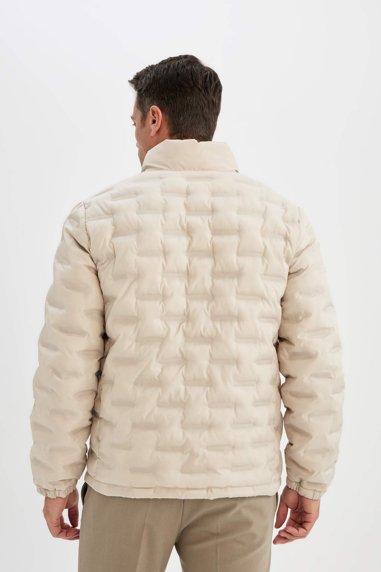 Su İtici Kapitone Slim Fit Dar Kesim Dik Yaka Astarlı Fermuarlı Cepli Kışlık Şişme Mont