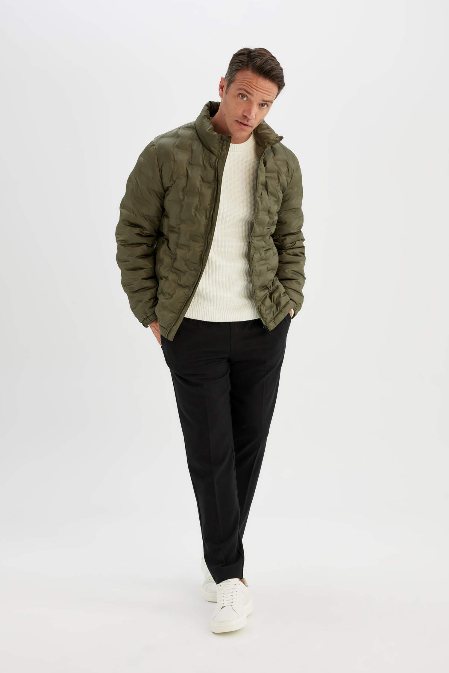 Su İtici Kapitone Slim Fit Dar Kesim Dik Yaka Astarlı Fermuarlı Cepli Kışlık Şişme Mont