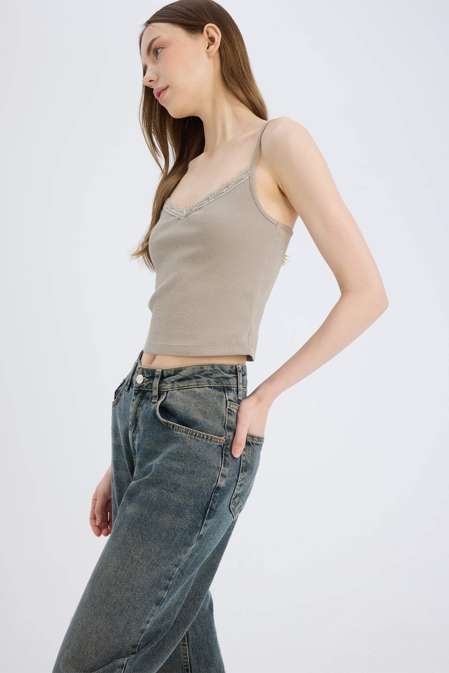 Fitted Dar Kesim Kare Yaka Fitilli Kaşkorse Atlet