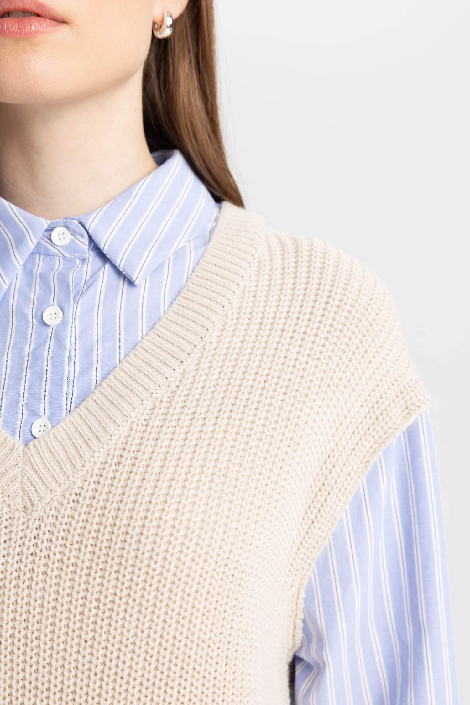 Regular Fit V Yaka Yandan Yırtmaçlı Triko Süveter Tunik