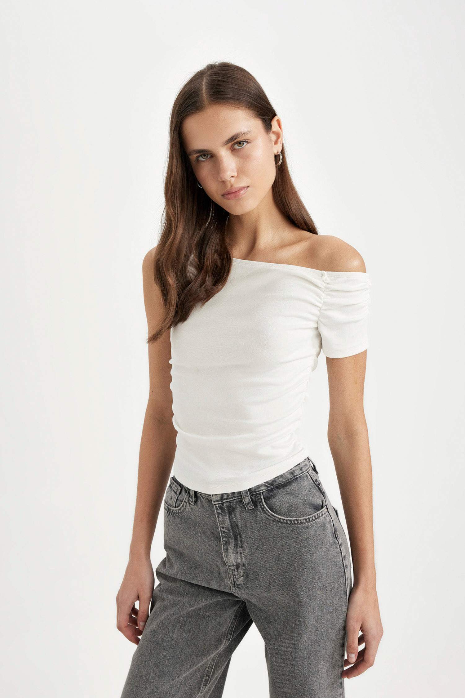 Slim Fit Dar Kesim Tek Omuzlu Ribana Kısa Kollu Tişört