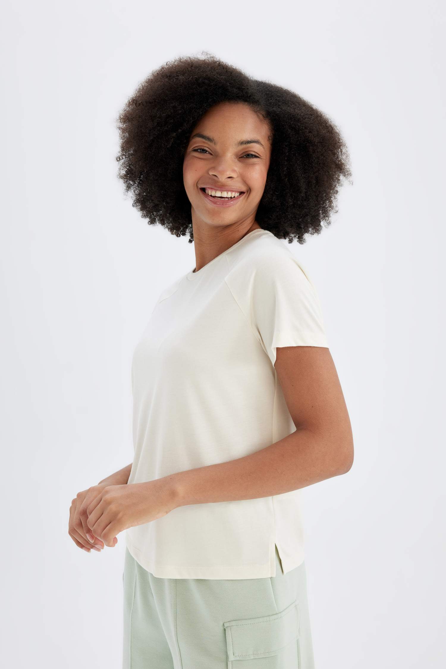 تيشيرت نص كم كروب توب نسيج مشروط برقبة مستديرة