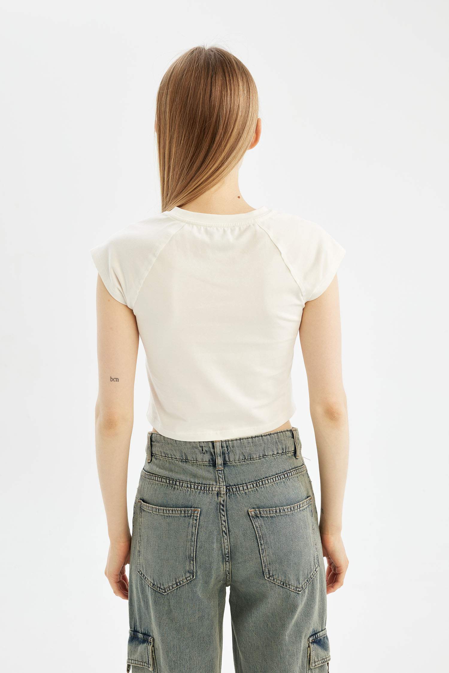 تيشيرت نص كم واسع من ستار ورز