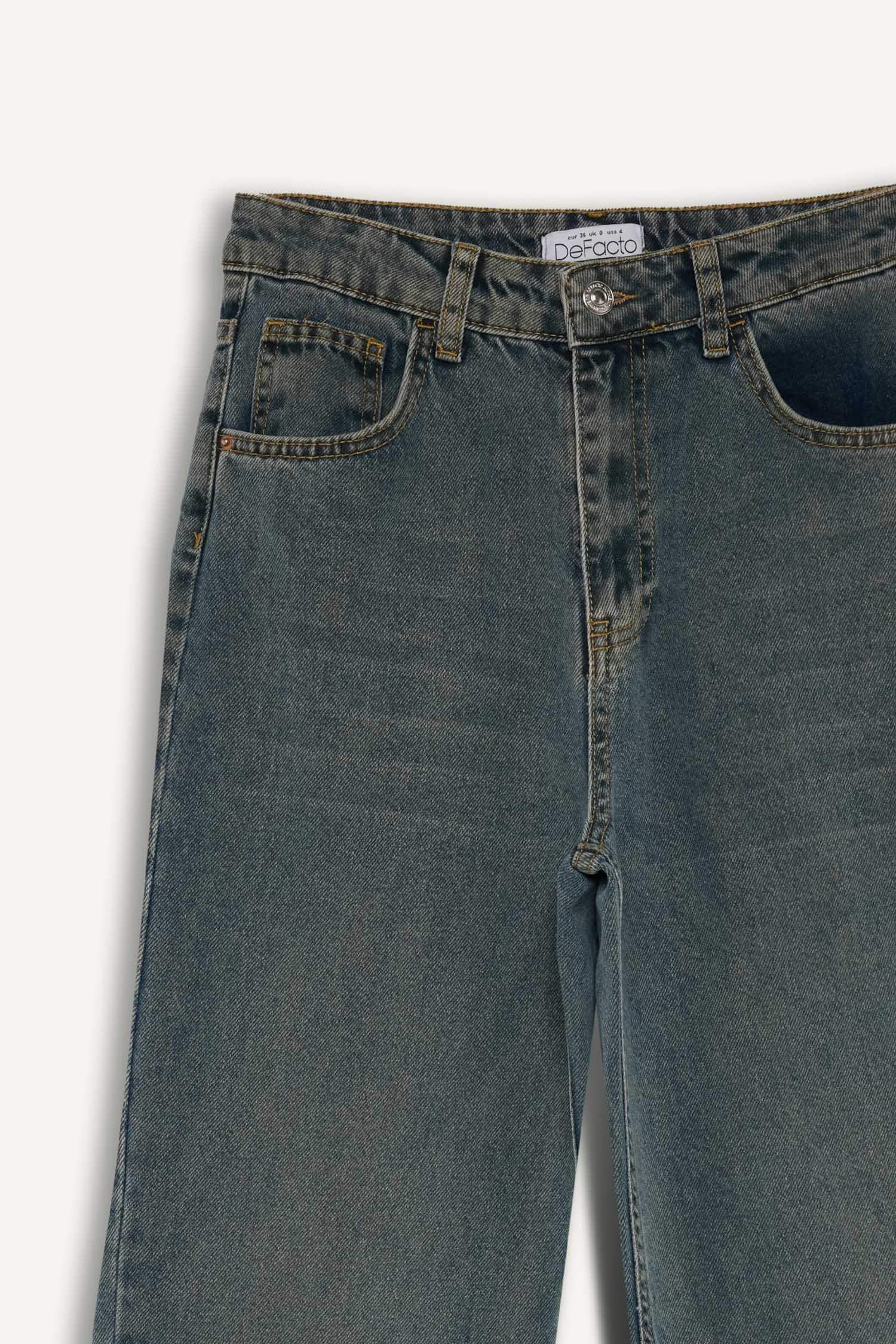 سروال جينز واسع