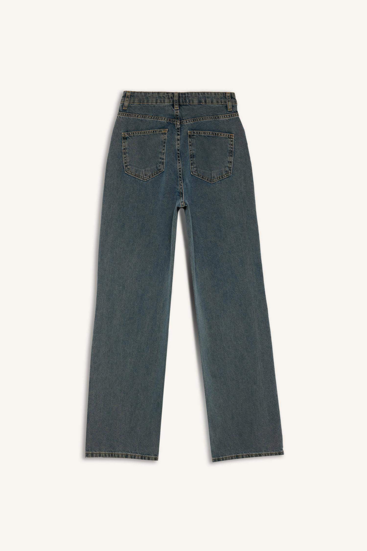 سروال جينز واسع