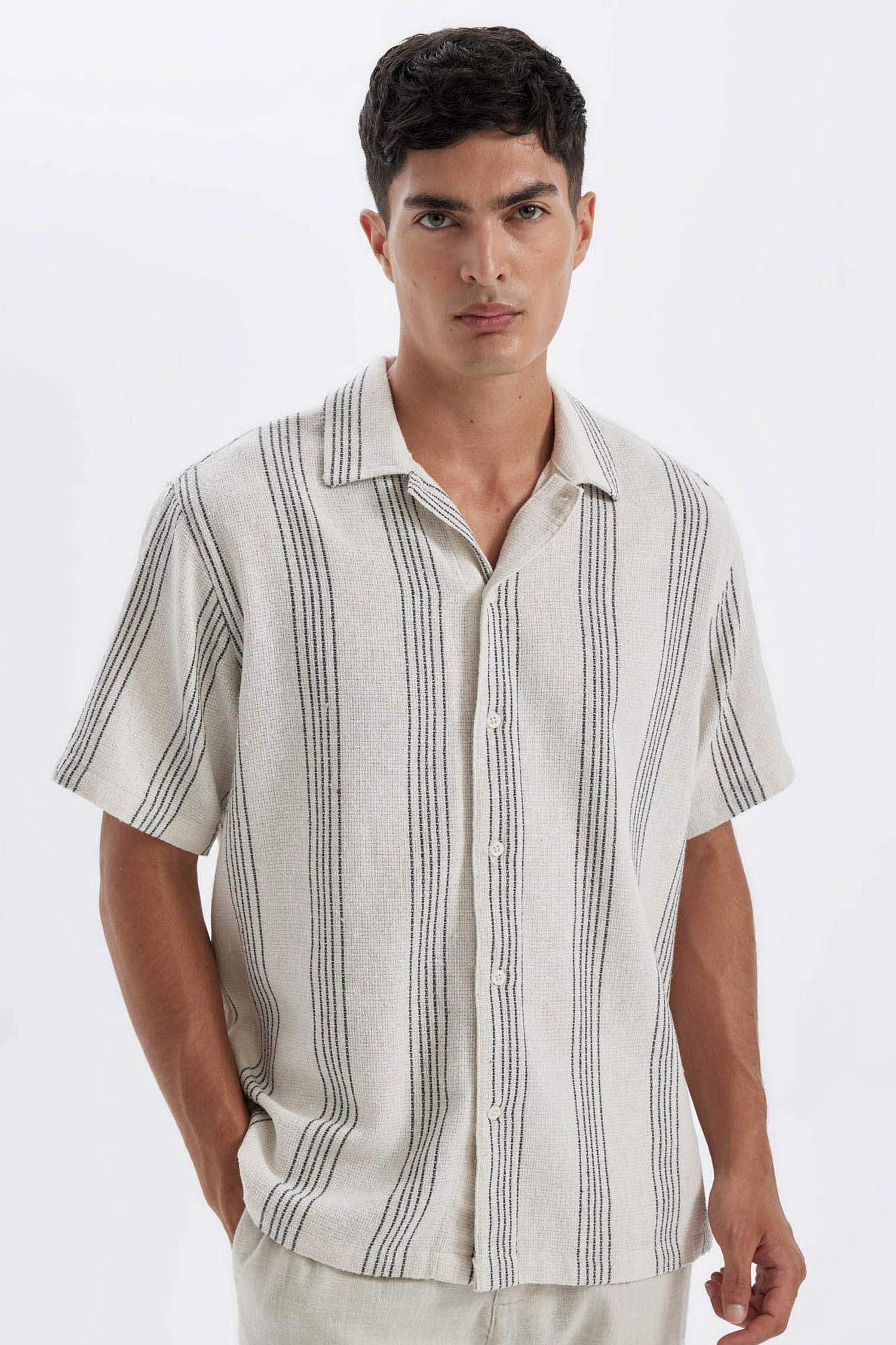 Chemise à Manches Courtes rayé à Col Polo