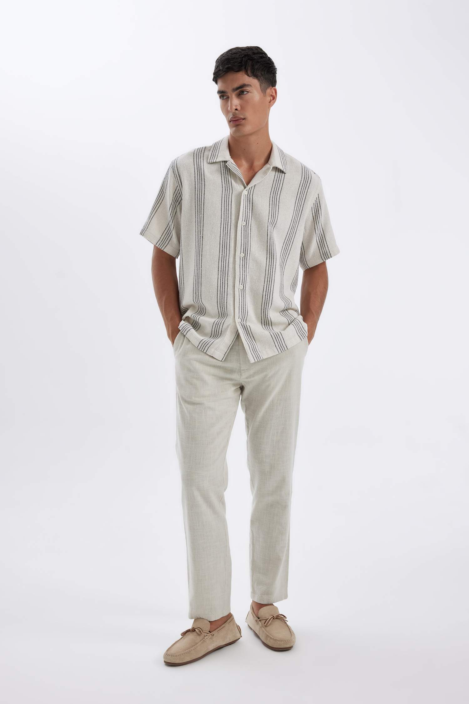 Chemise à Manches Courtes rayé à Col Polo