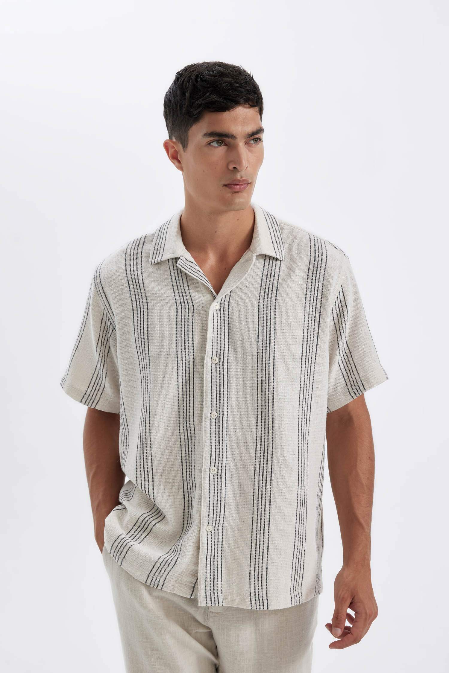 Chemise à Manches Courtes rayé à Col Polo