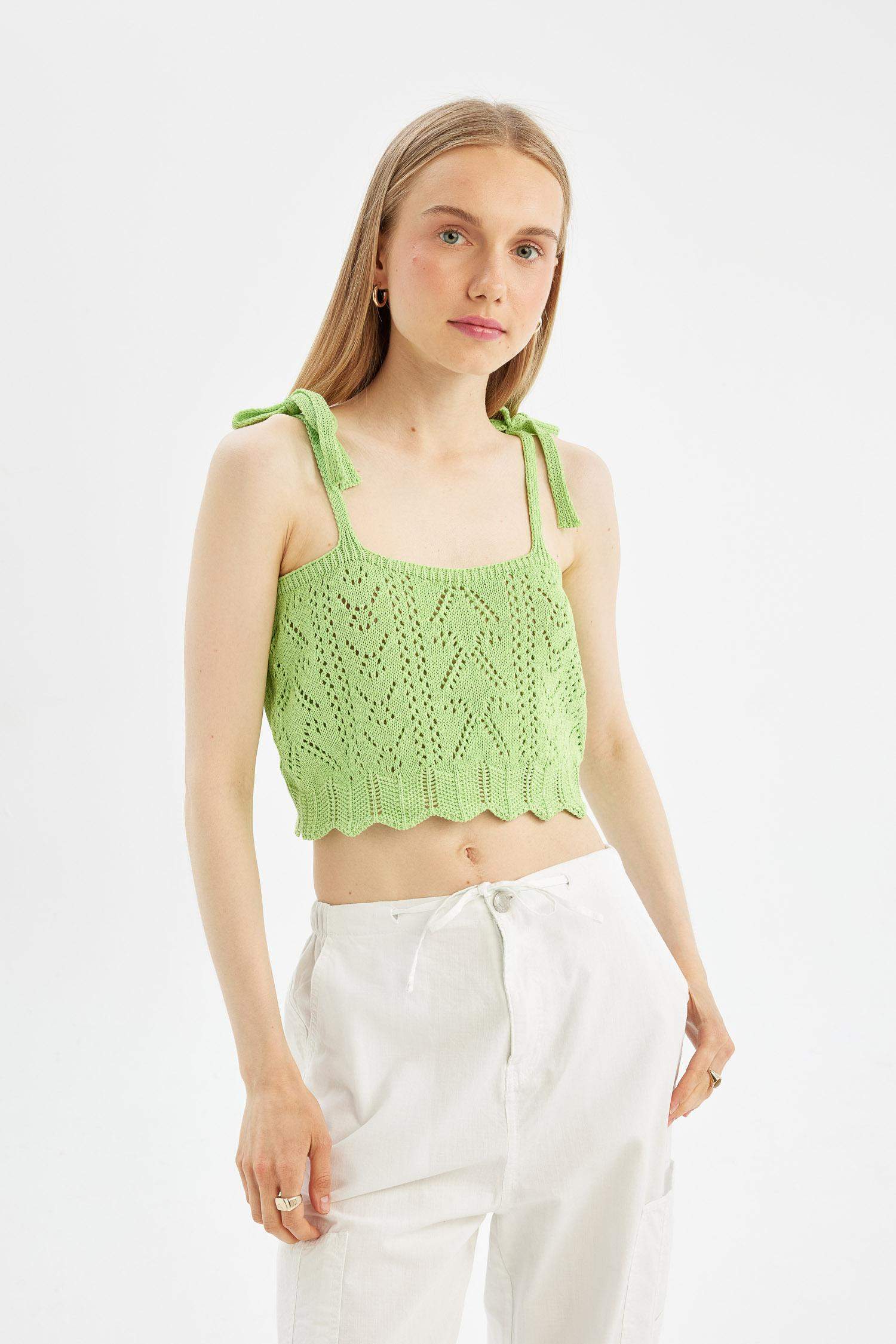 Slim Fit Square Collar Strap Crochet Crop Top