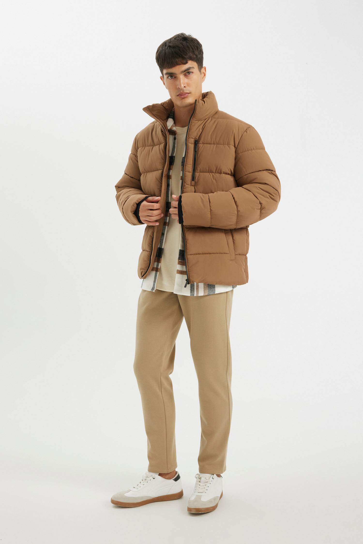 Su İtici Rüzgar Geçirmez Slim Fit Dar Kesim Dik Yaka Astarlı Fermuarlı Cepli Kışlık Şişme Mont