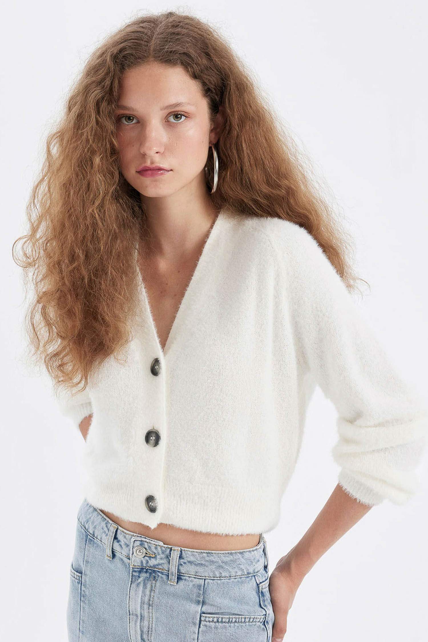 Oversize Geniş Kalıp V Yaka Basic Düz Düğmeli Triko Hırka