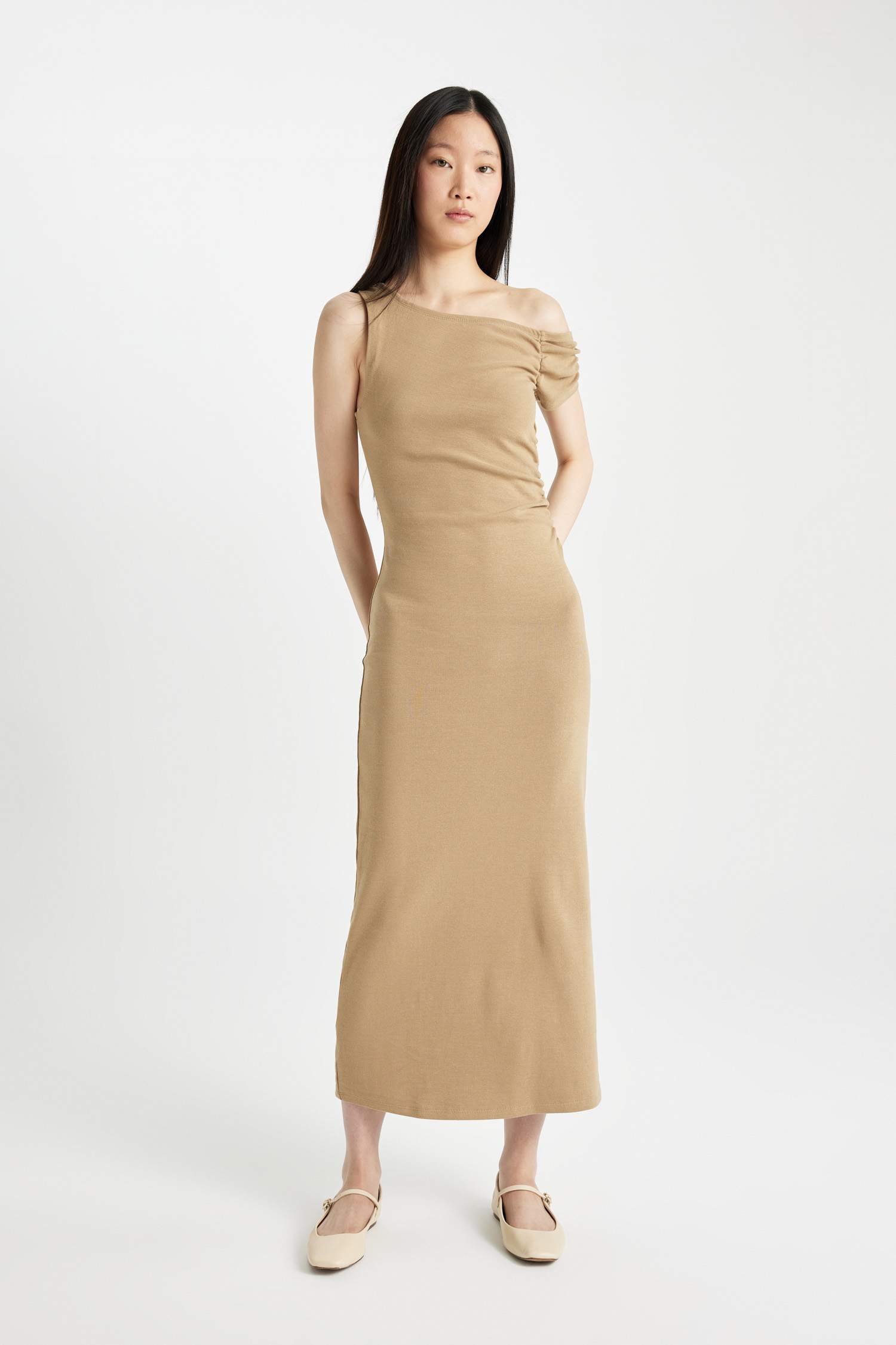 فستان ميدي نص ردن مضلع بديكون بكتف واحد