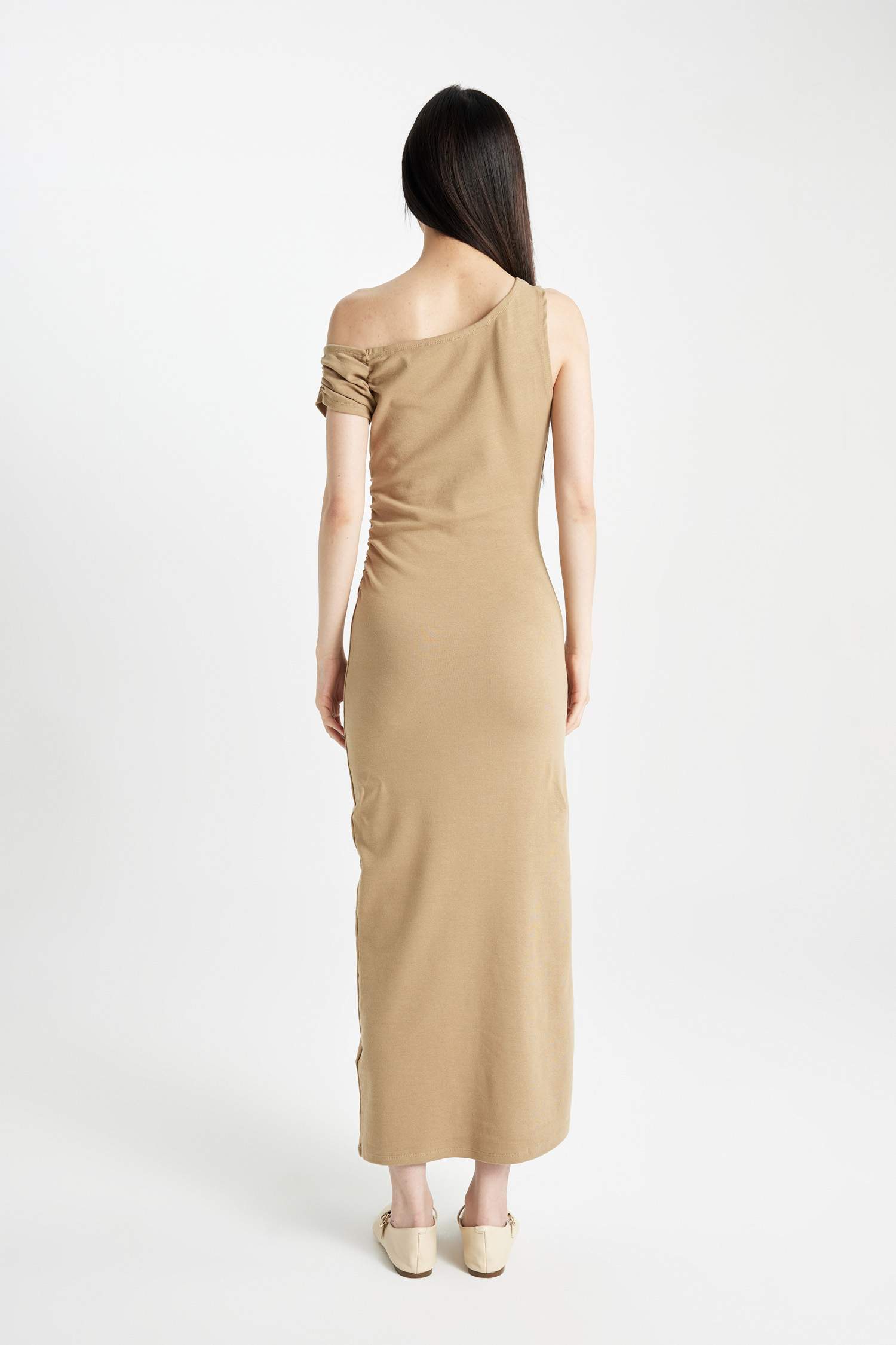 فستان ميدي نص ردن مضلع بديكون بكتف واحد