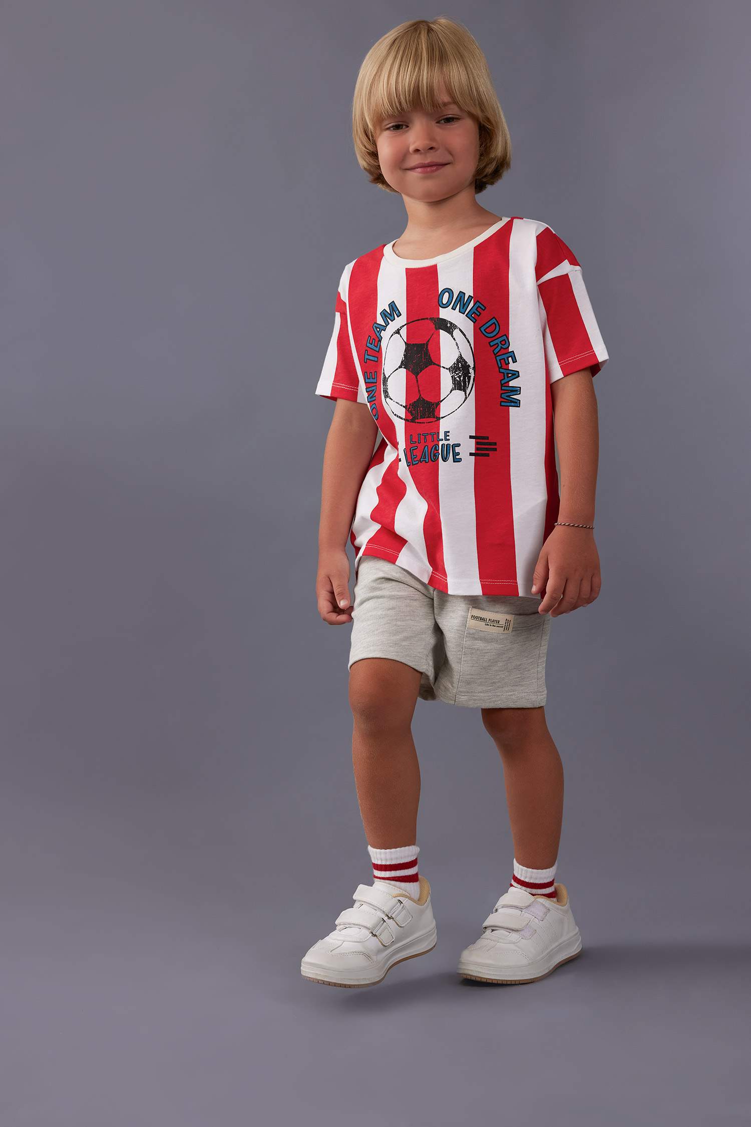 Regular Fit Elastic Band Shorts