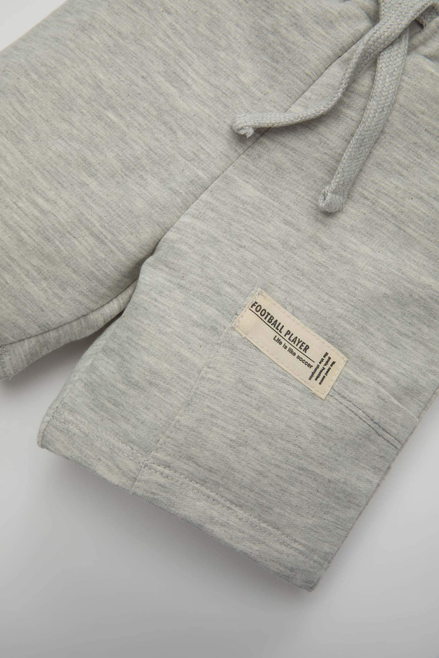 Regular Fit Elastic Band Shorts