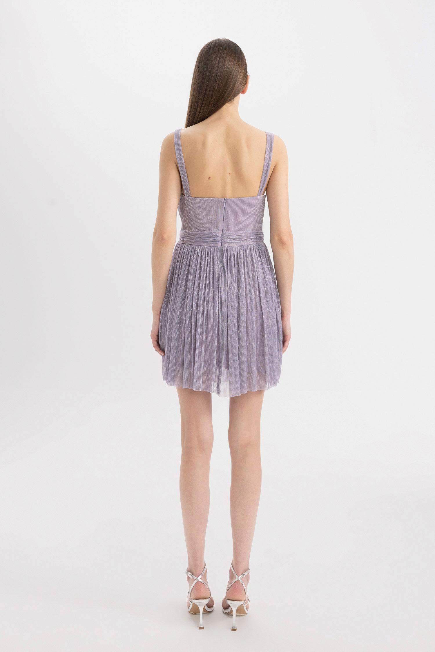 فستان قصير نص ردن بياخة قلب بحمالات