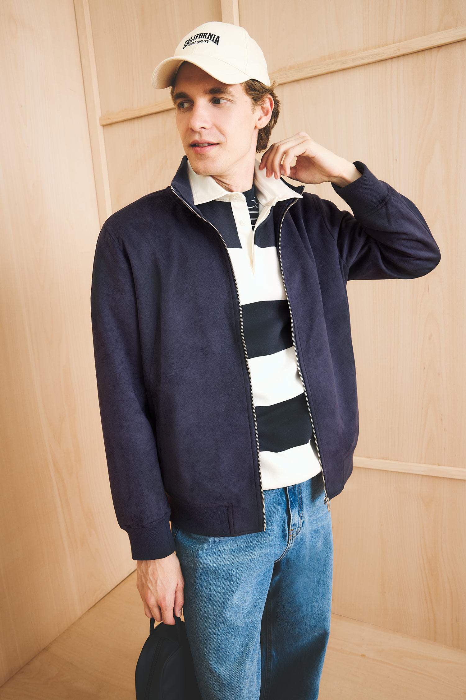 جاكيت شمواه سليم فيت بياقة عالية