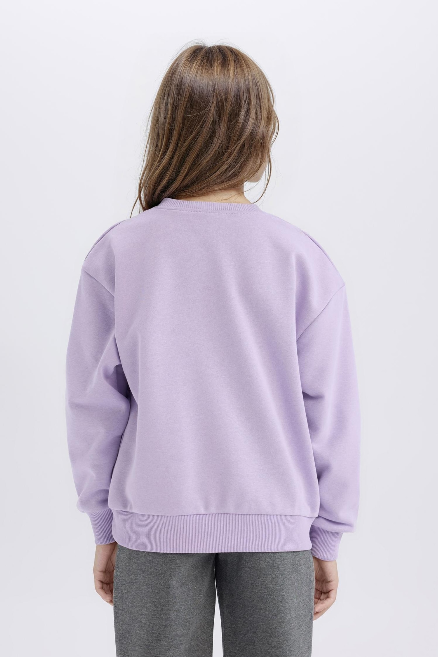 سويت شيرت بطبعة ممتعة قصة مريحة بياقة مستديرة ببطانة ناعمة