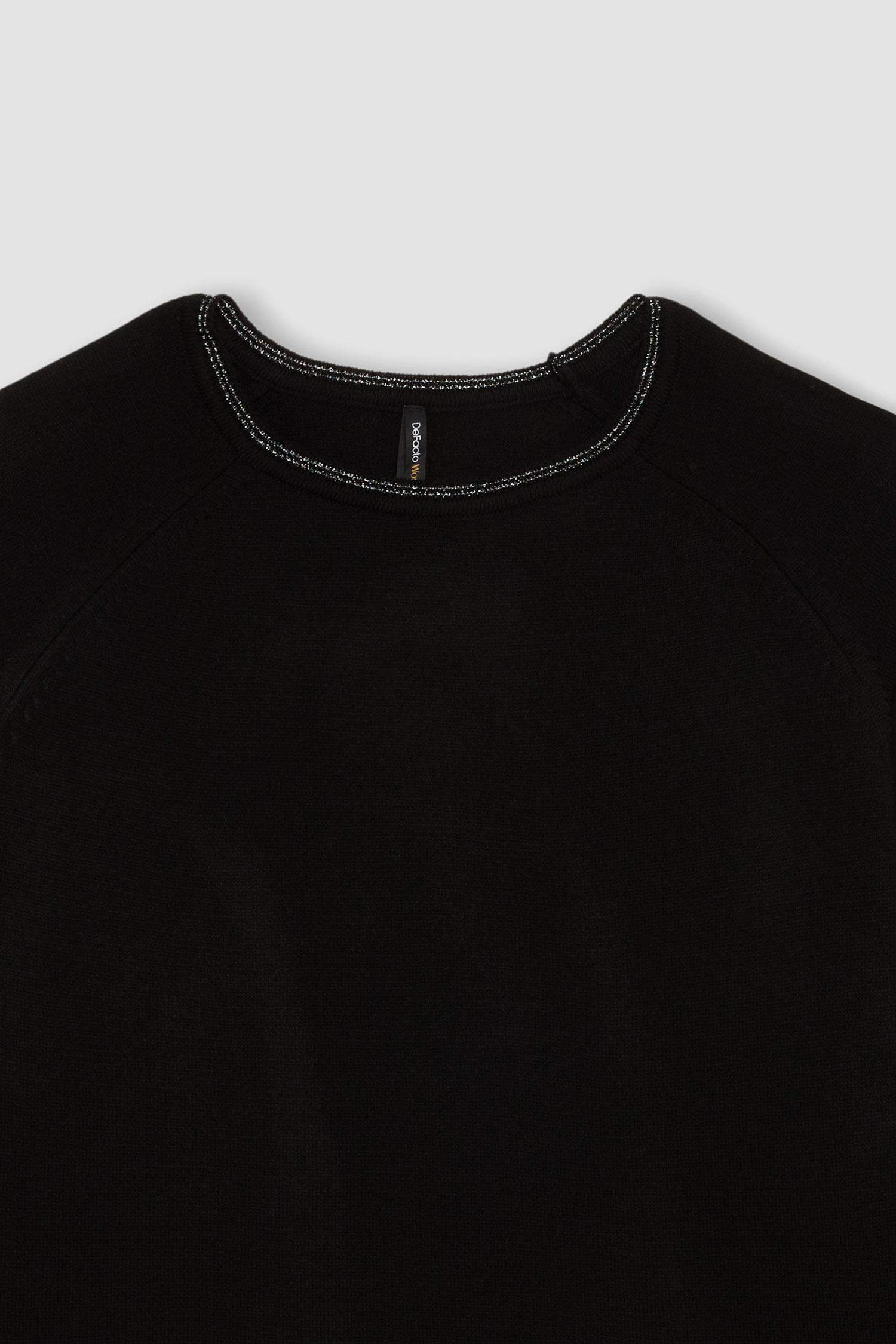 Regular Fit Bisiklet Yaka Simli Reglan Kol Siyah Triko Kazak Tunik