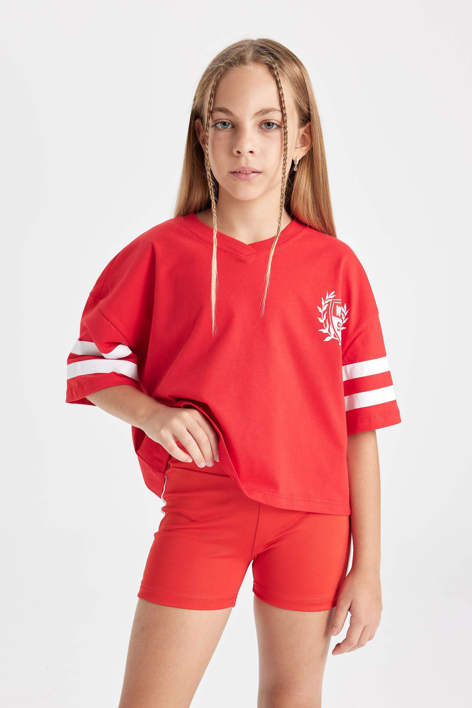 Kız Çocuk Oversize Geniş Kalıp V Yaka Sırt Baskılı Kısa Kollu Tişört