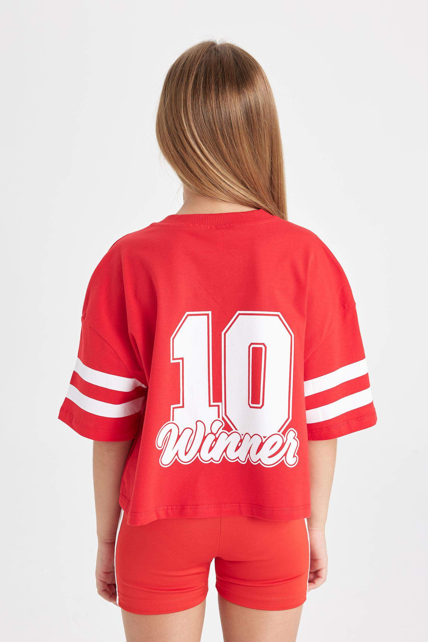 Kız Çocuk Oversize Geniş Kalıp V Yaka Sırt Baskılı Kısa Kollu Tişört