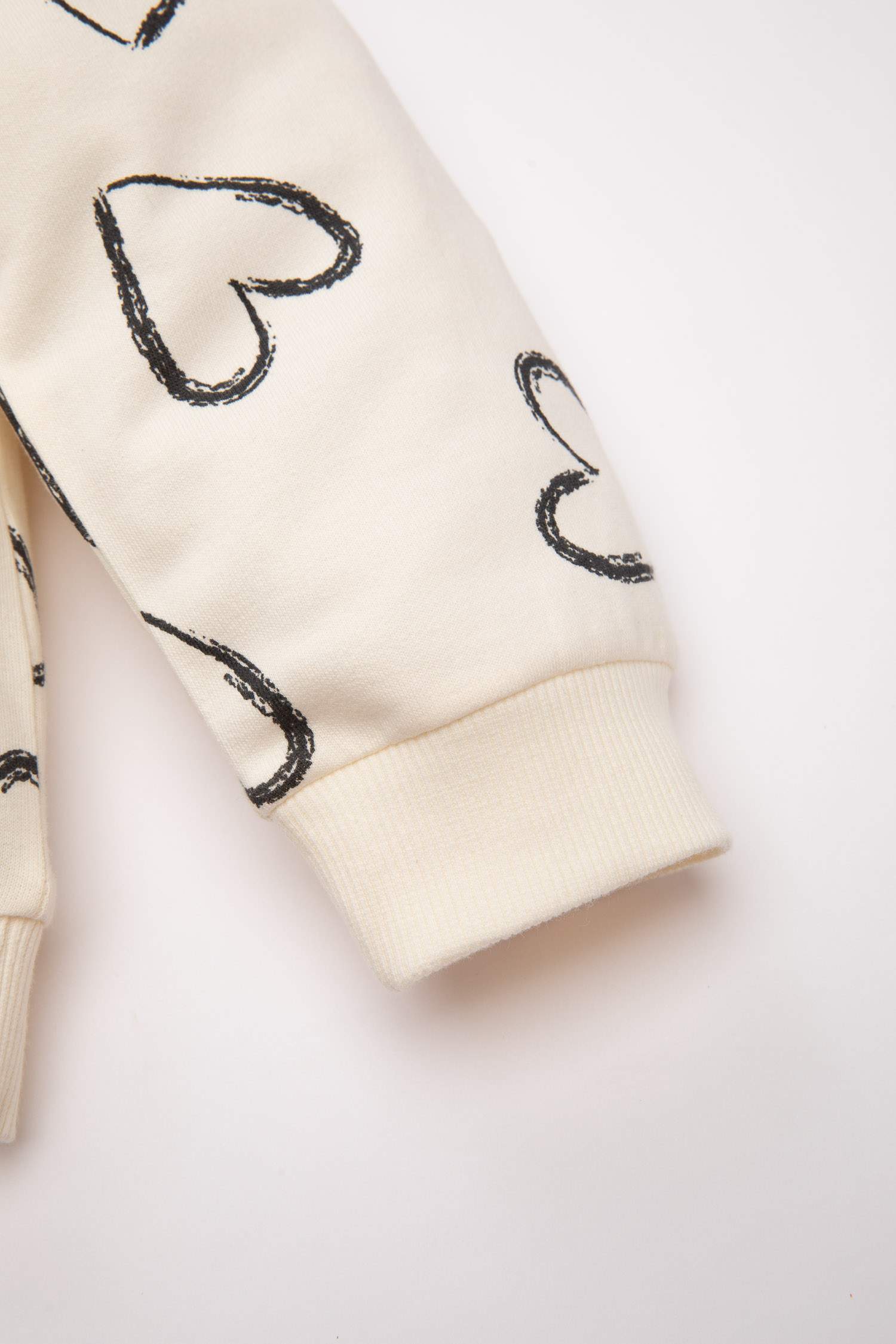 سيت بناتي سويت شيرت وبنطلون قصة عادية بطبعة قلب - قطعتين