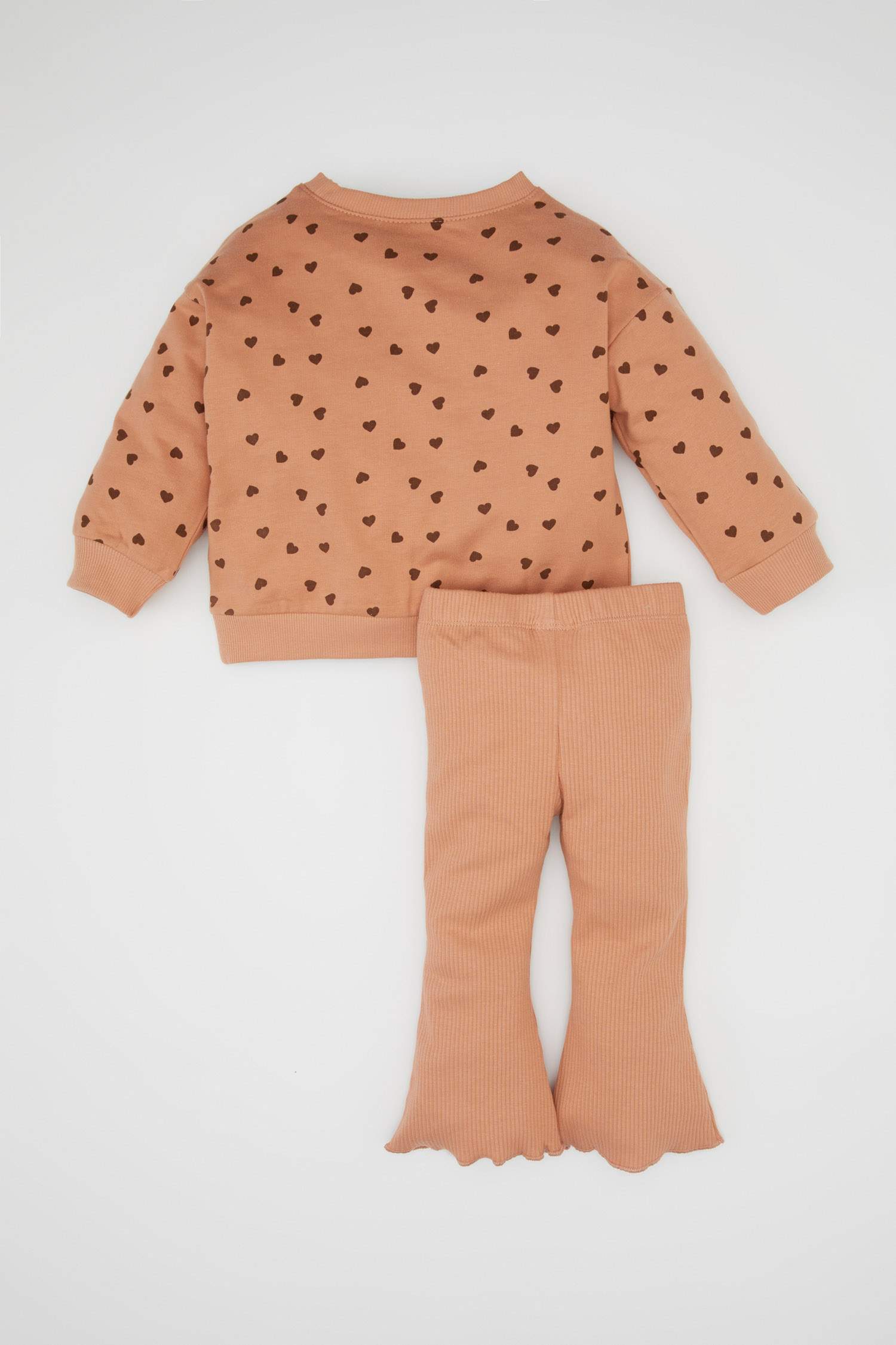 سيت بناتي قماش رقيق بطبعة قلب - قطعتين