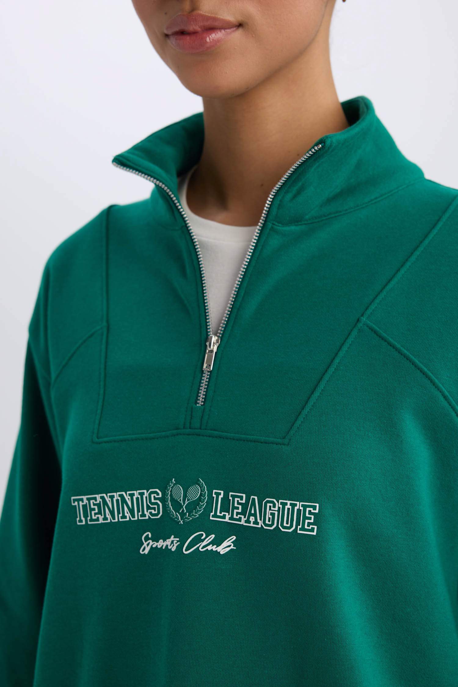 Oversize Geniş Kalıp Dik Yaka Spor Baskılı Sporcu Sweatshirt