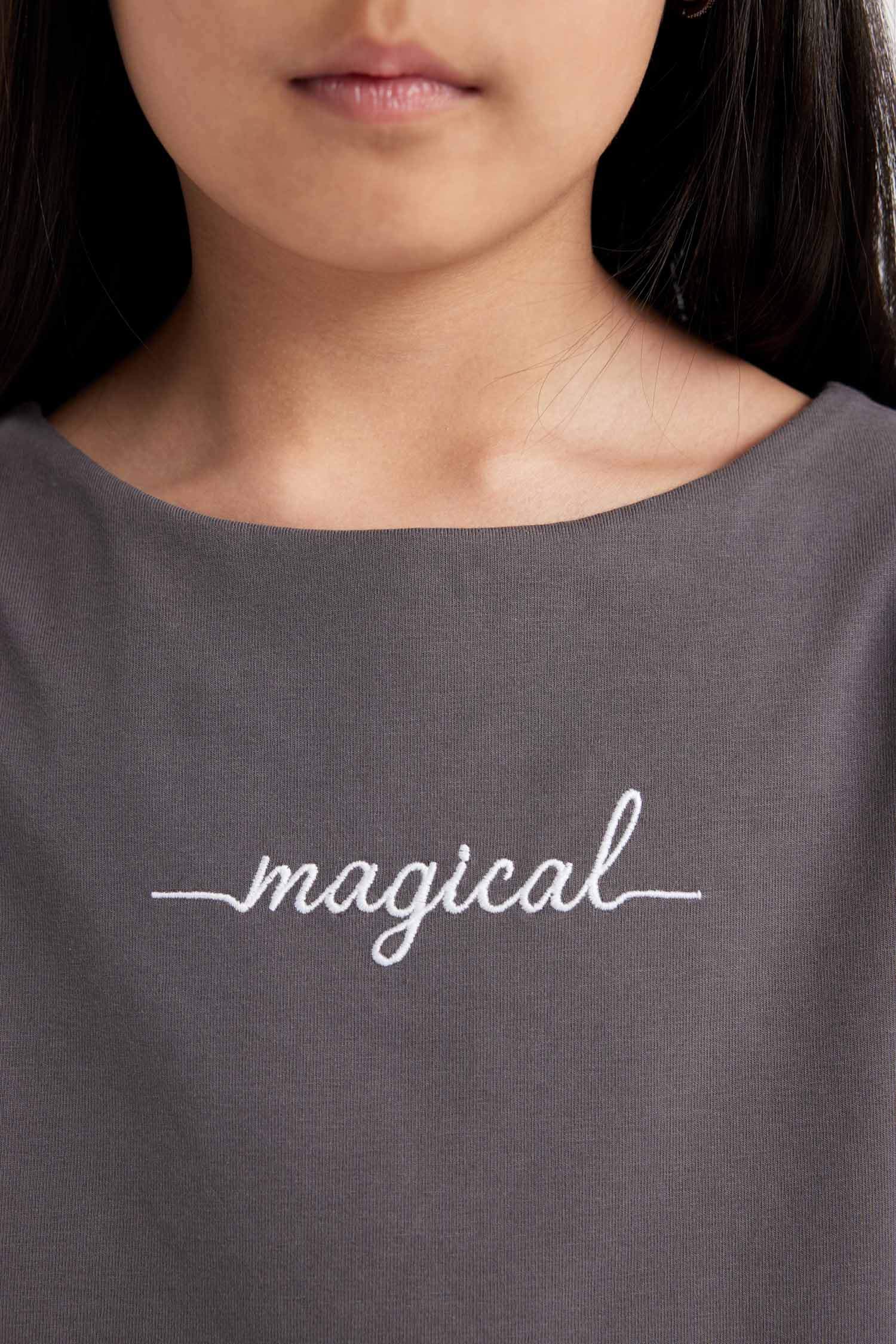 Girl Slogan Printed Side Printed Crop T-Shirt