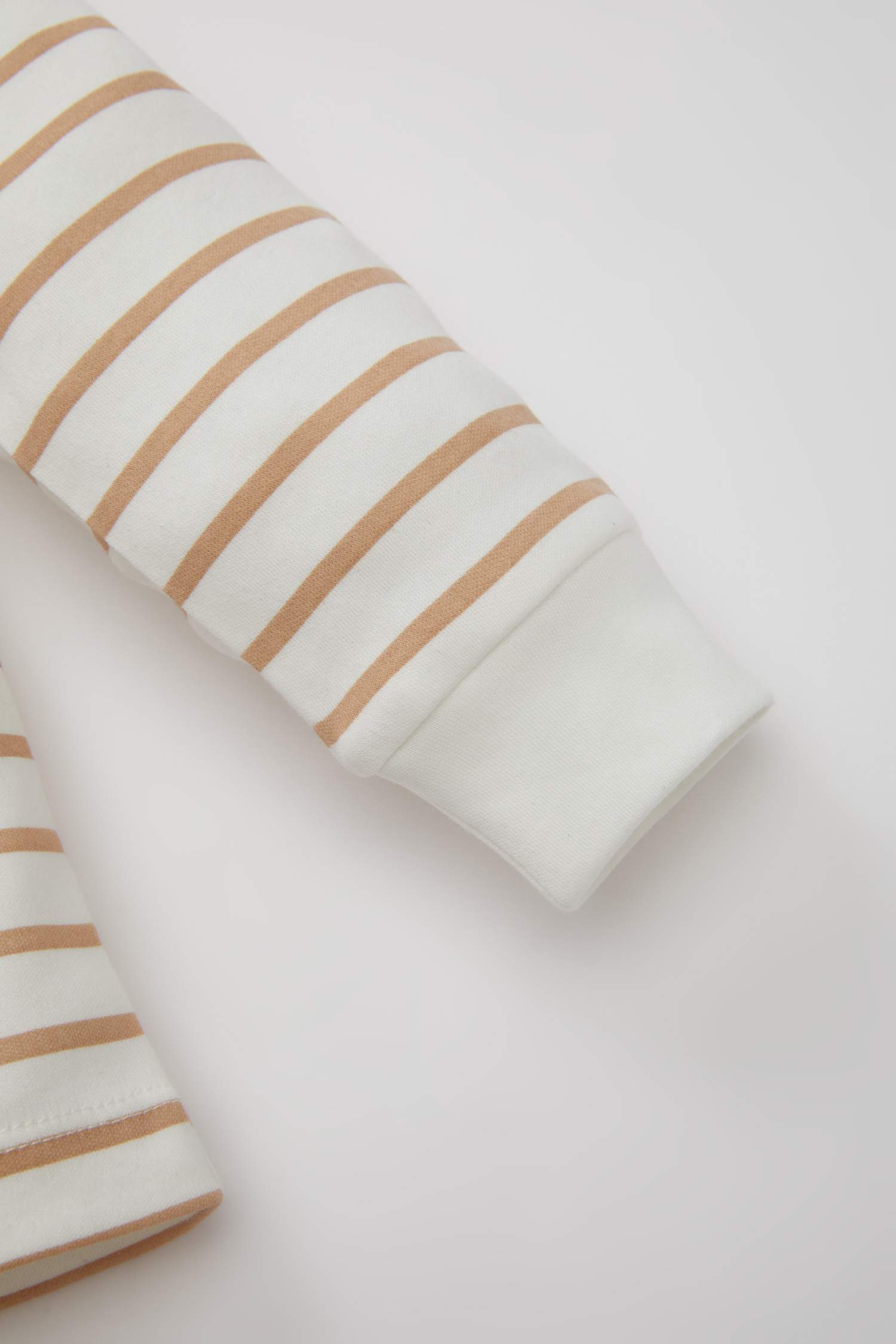 سيت بجامة ولادي مخطط محبوك - قطعتين