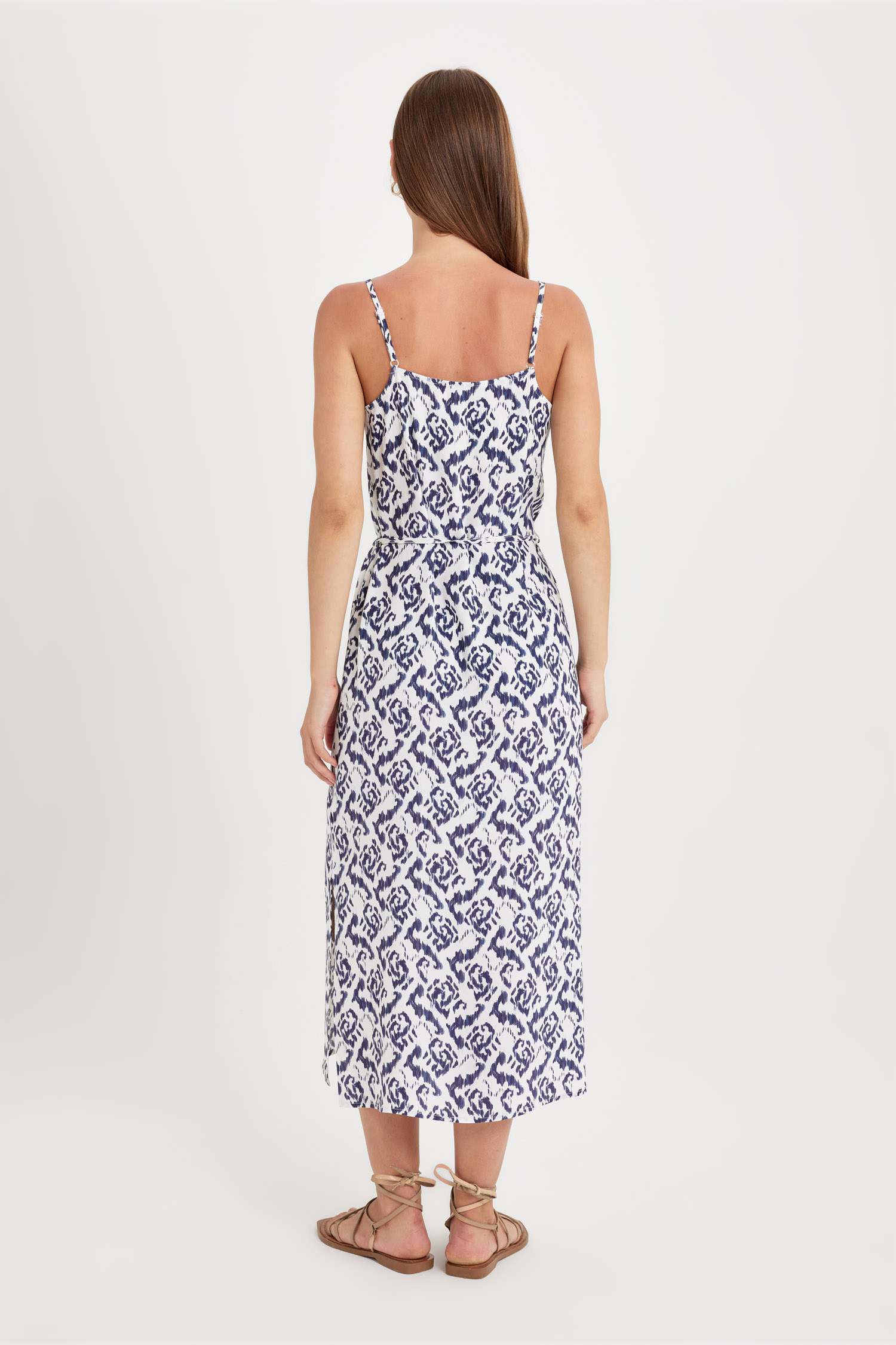 Yuvarlak Yaka Desenli Maroken Askılı Midi Elbise