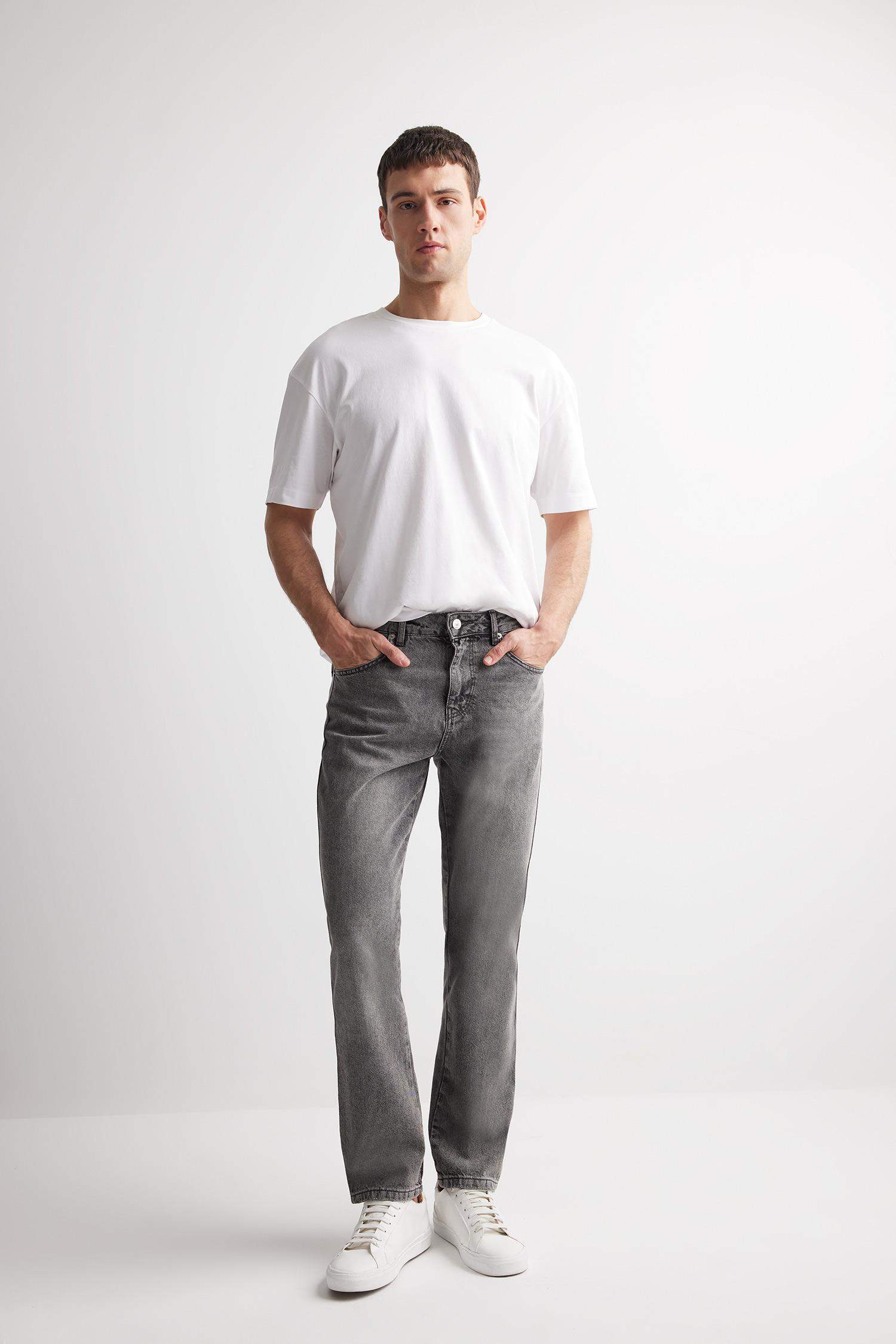 %100 Pamuk Straight Fit Normal Kalıp Normal Bel Boru Paça Jean Pantolon