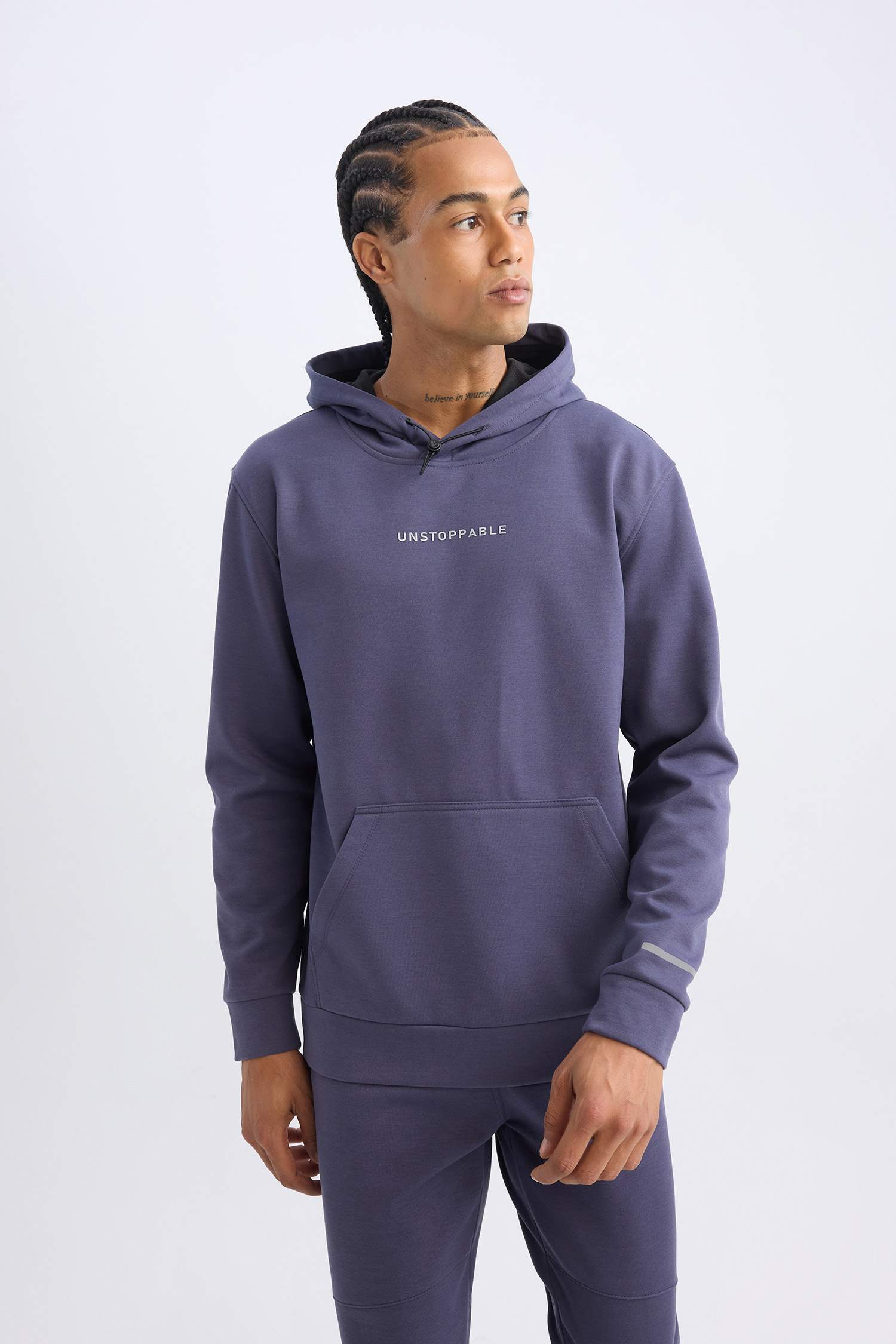 Standart Fit Kapüşonlu Arma Baskılı Kanguru Cepli Skuba Dalgıç Kumaş Sporcu Sweatshirt