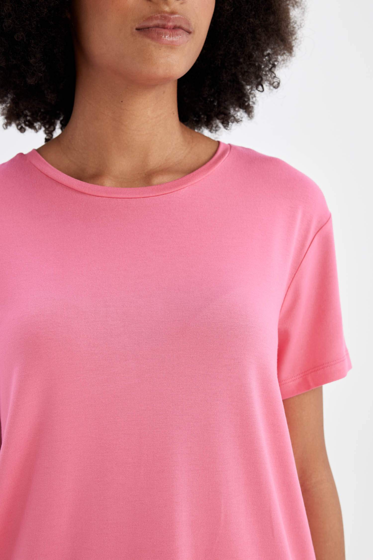 DeFactoFit Standard Fit Crew Neck Sports Basic T-Shirt