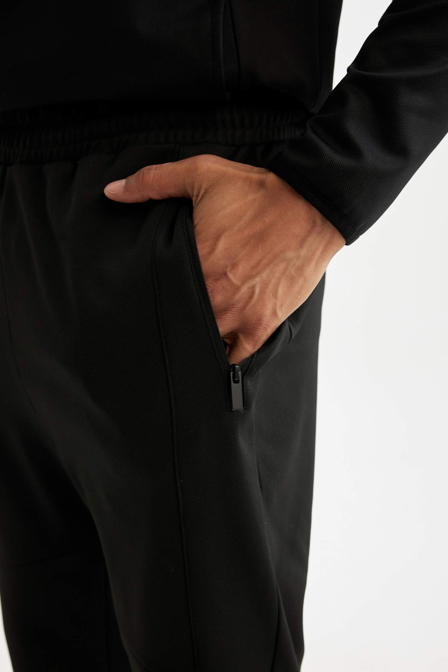 Джоггеры приталенного кроя, DeFactoFit