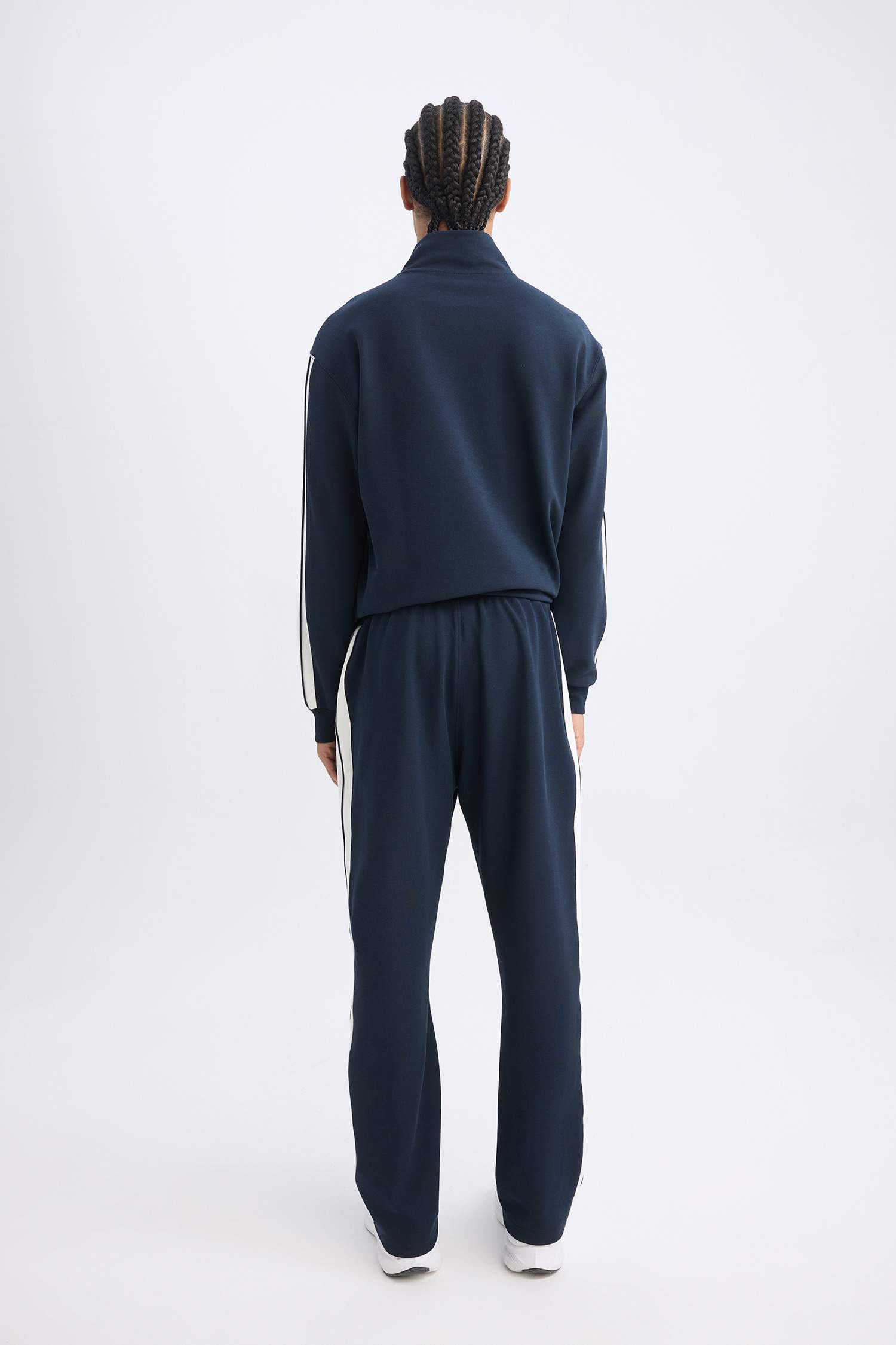 DeFactoFit Sporcu Jogger Eşofman Altı Standart Fit Standart Paça Beli Lastikli Cepli