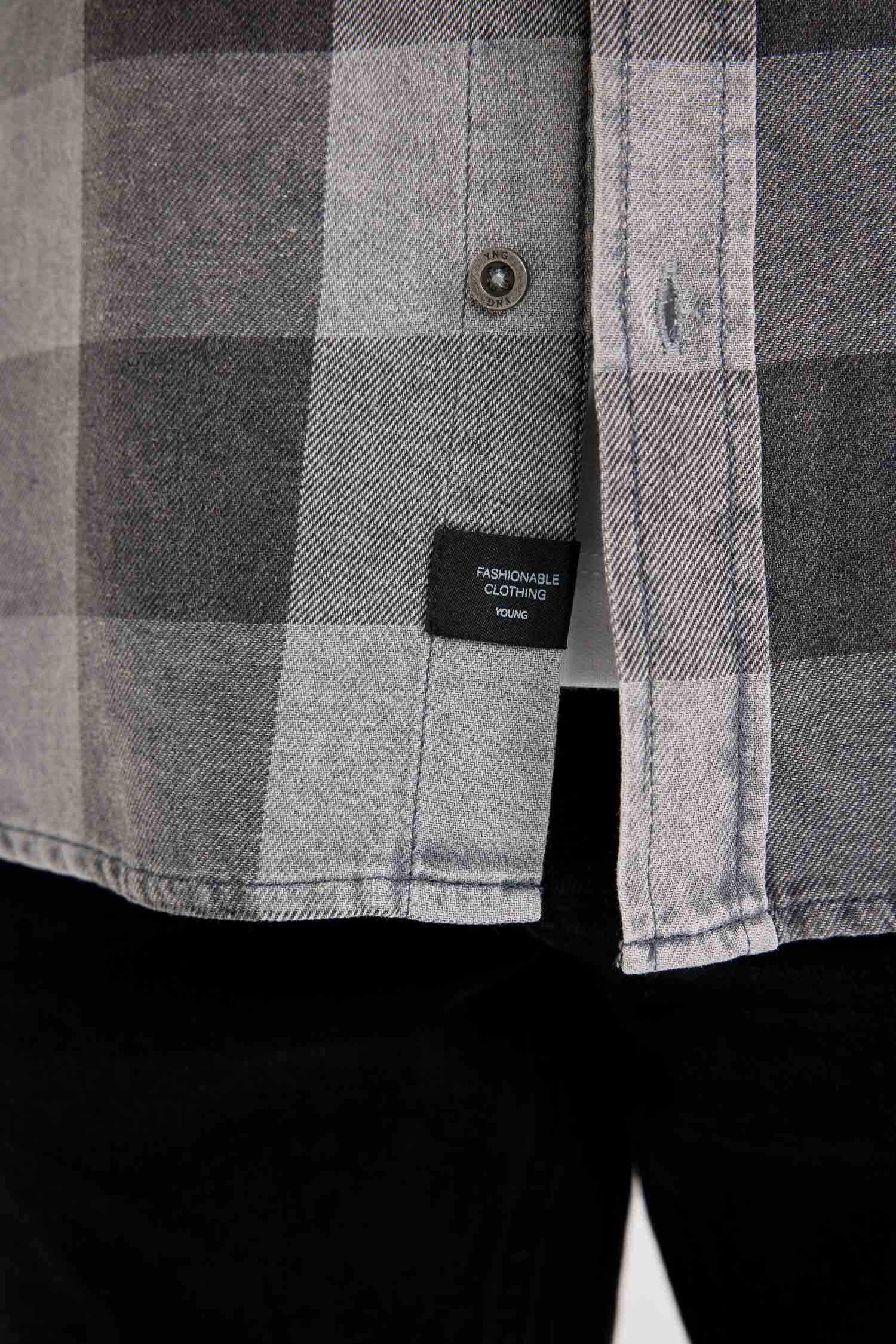 قميص كاروهات كم طويل قطن قصة عادية