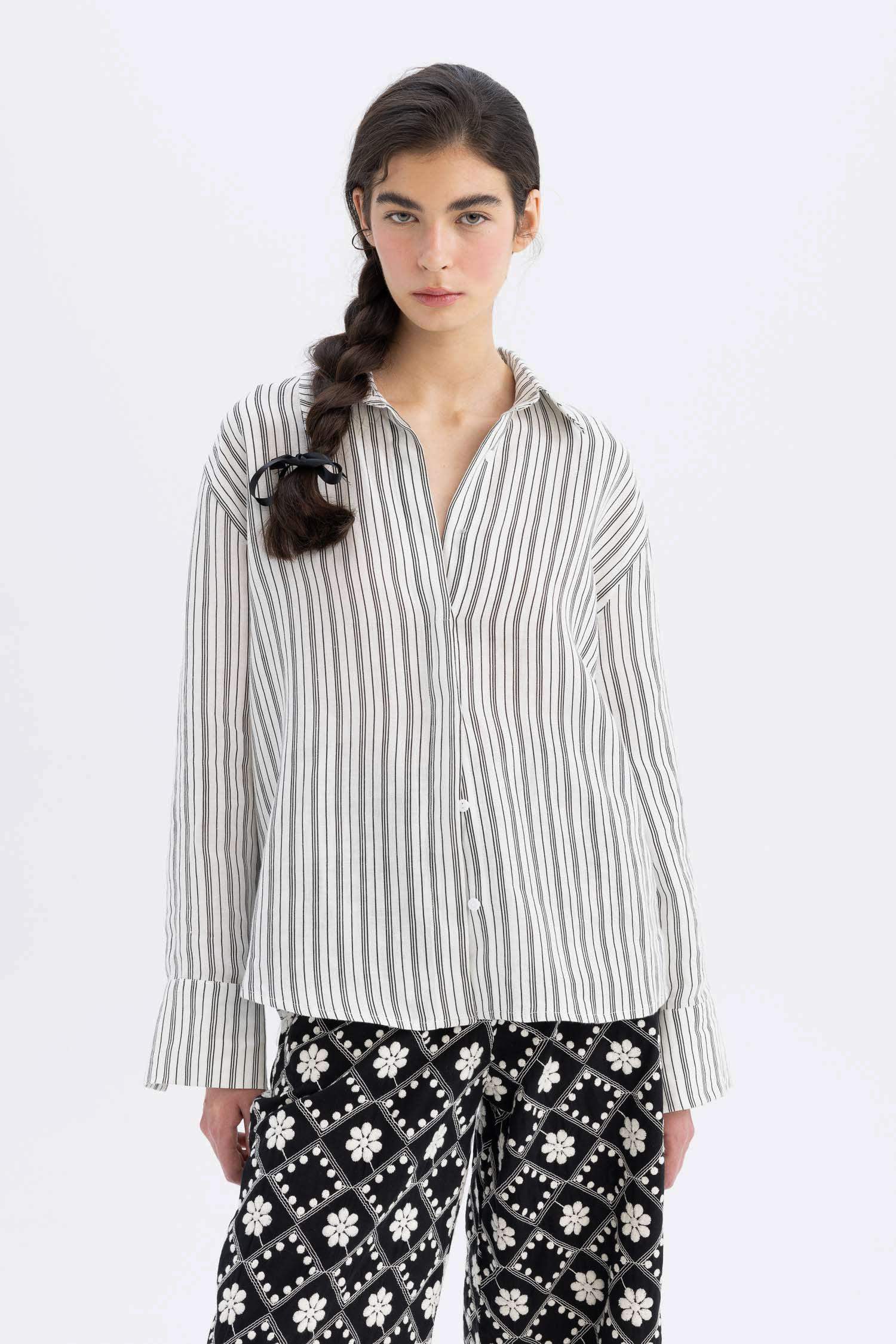 Lug Von Siga x DeFacto %100 Keten Oversize Çizgili Uzun Kollu Gömlek