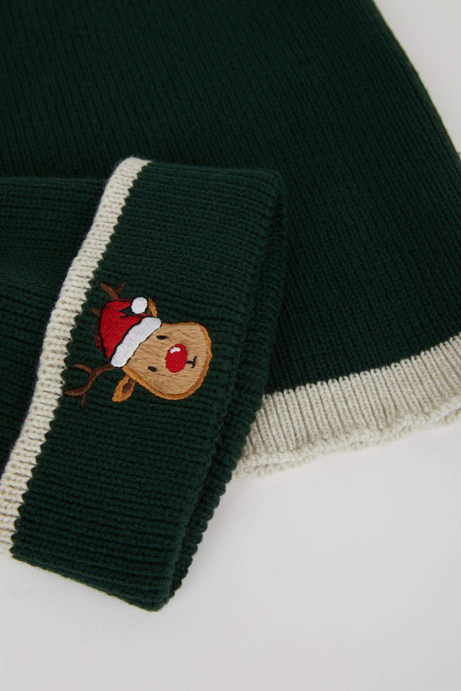 Ұлдарға кестелеу трикотаж 2 мойынорағыш