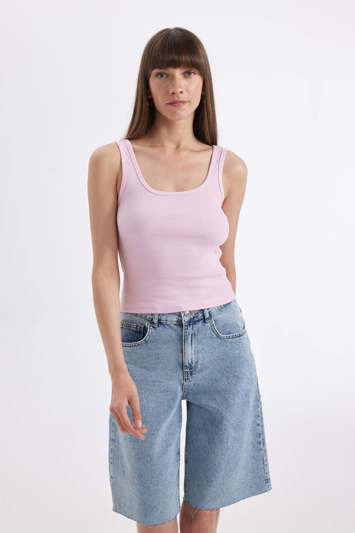 تانك توب مضلع سليم فيت بياقة مربعة