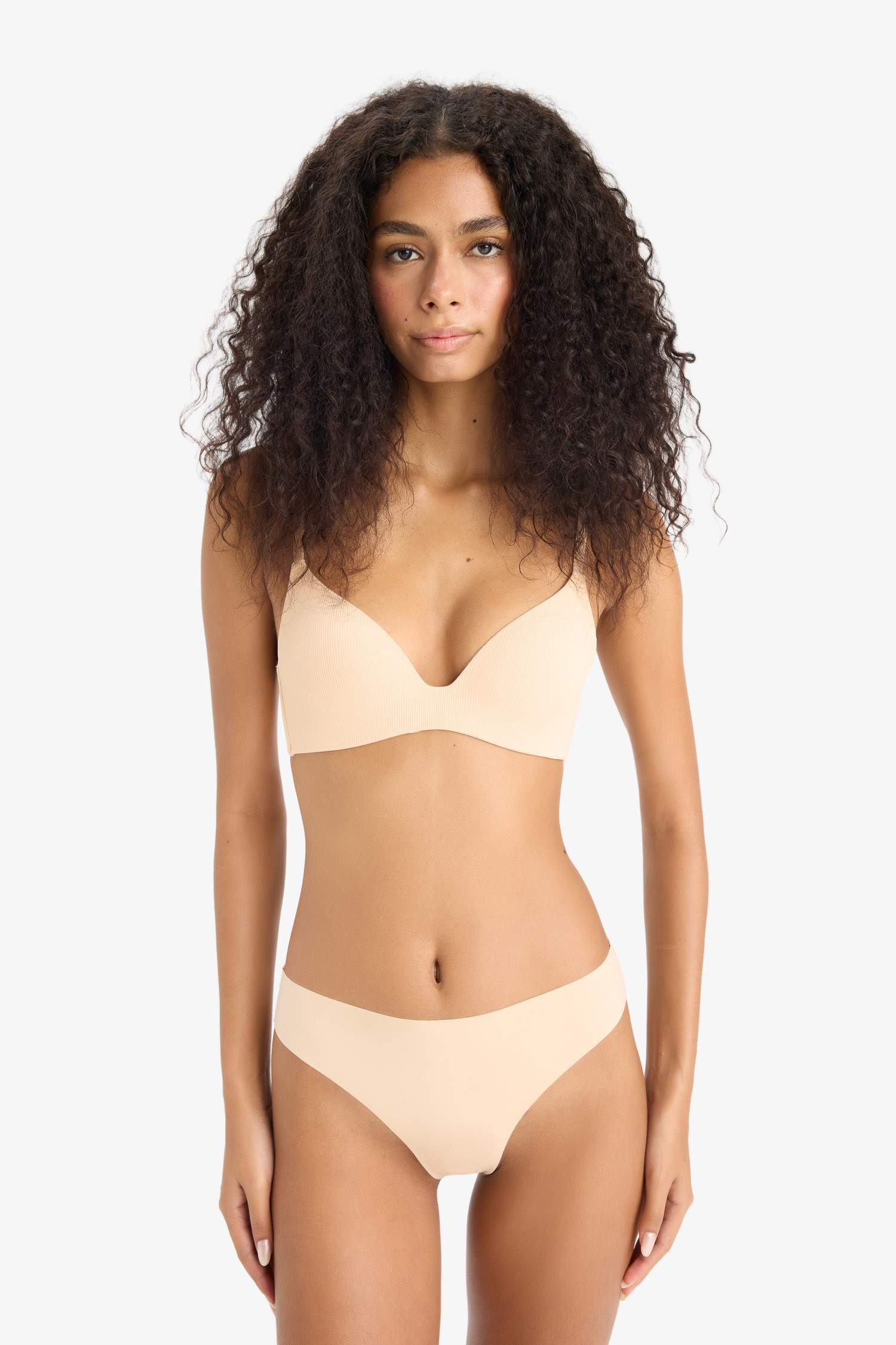 Pedli Kaplı Yarım Dolgulu Balensiz Tişört Bra