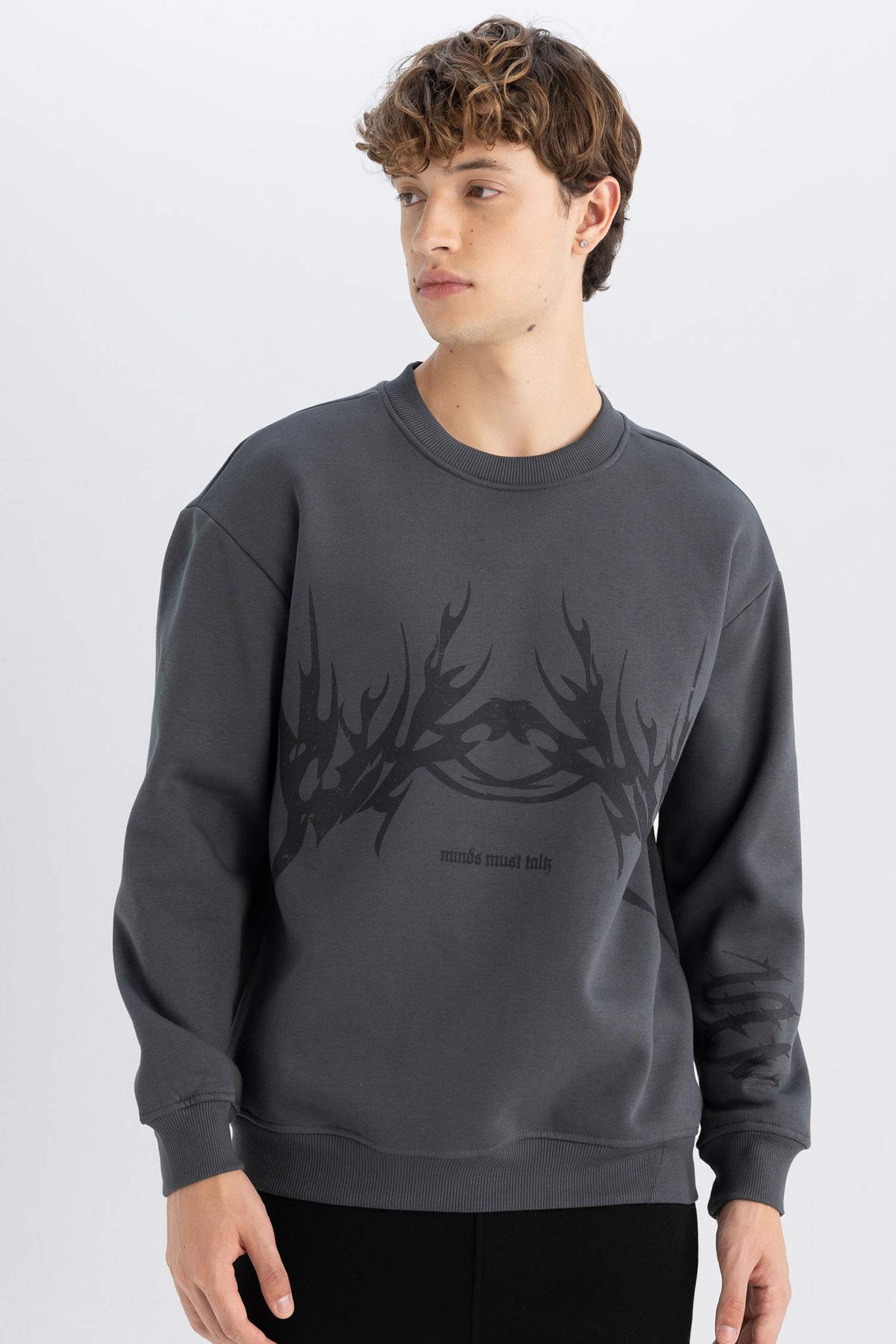 Boxy Fit Crew Neck Printed Sweatshirt