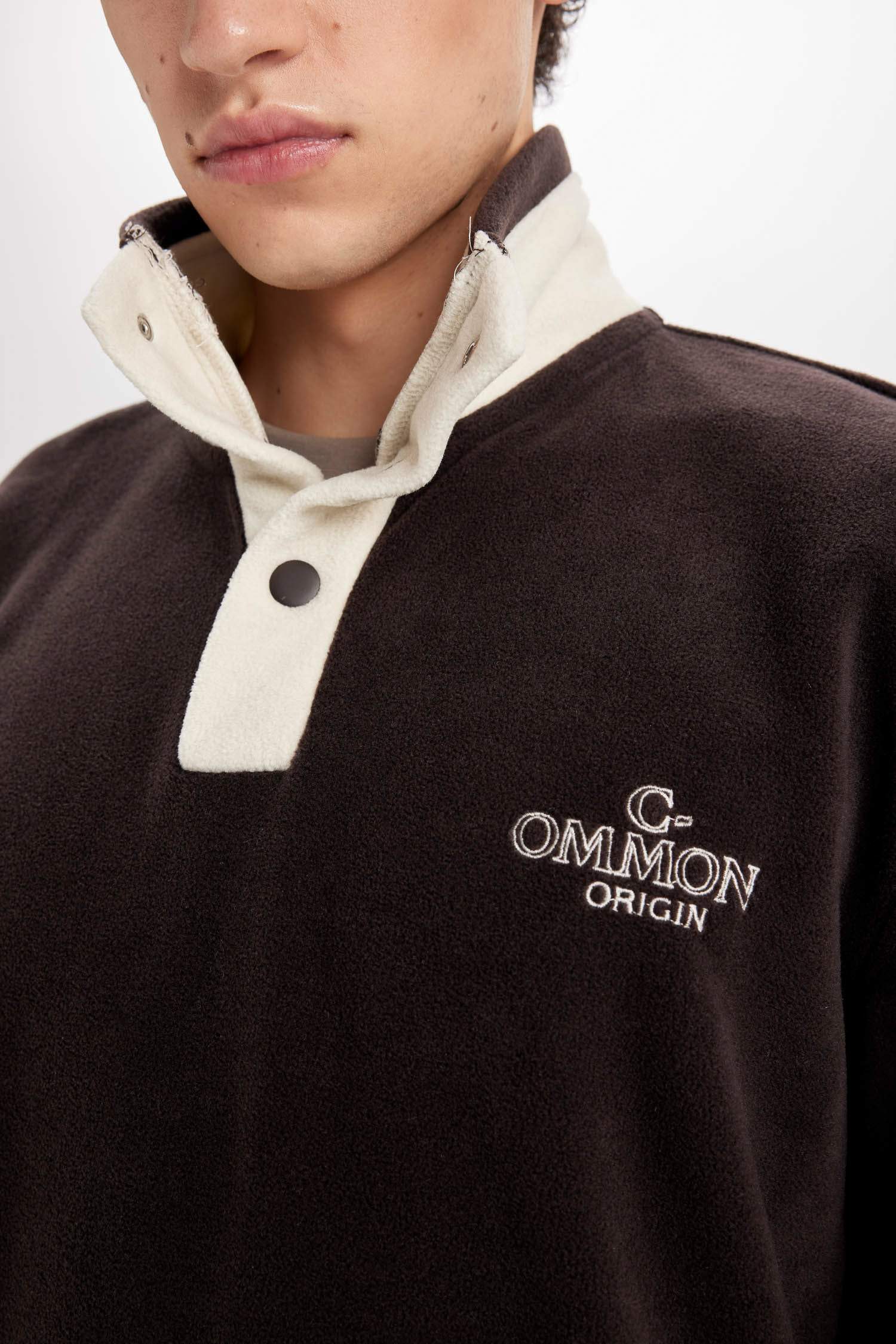 Boxy Fit Snap Closure Stand Collar Polar Sweatshirt