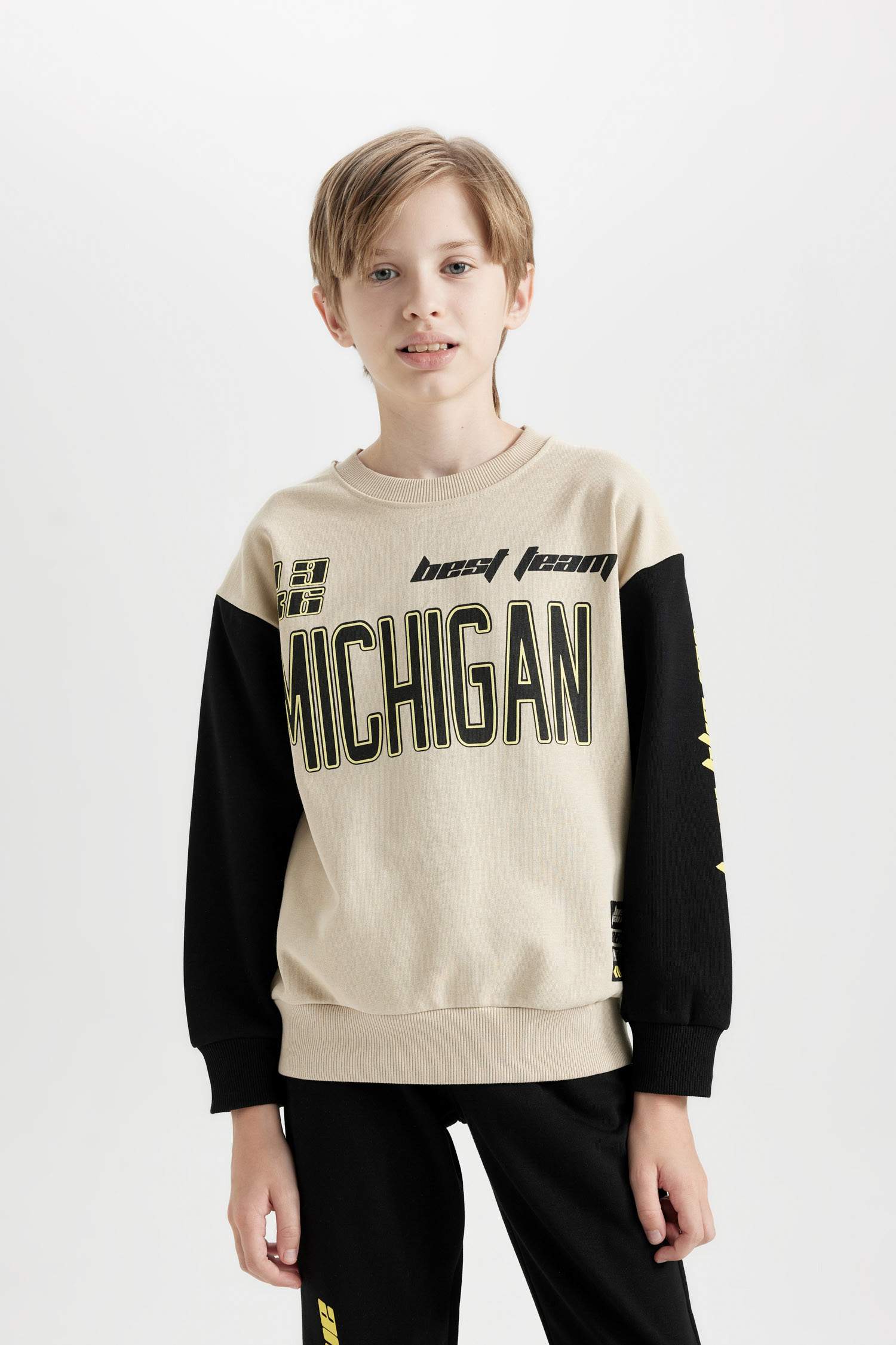 Erkek Çocuk 2'li Takım Baskılı Sweatshirt Beli Lastikli Jogger Eşofman Altı