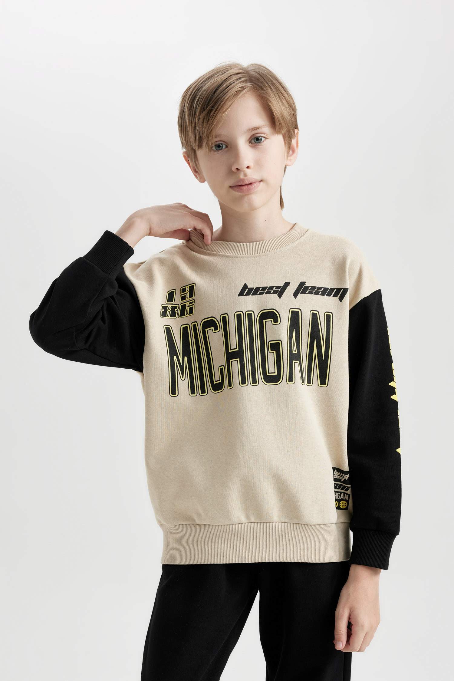 Erkek Çocuk 2'li Takım Baskılı Sweatshirt Beli Lastikli Jogger Eşofman Altı