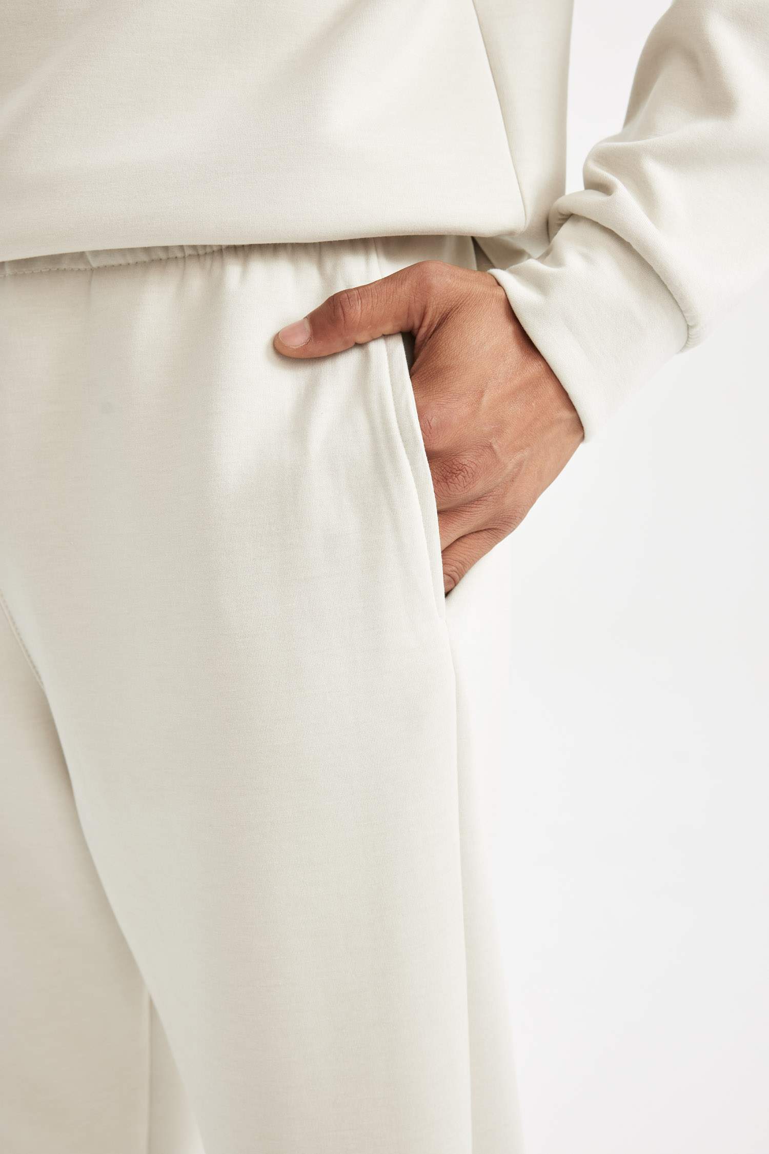 بنطلون سويت بانتس جوجر رياضي قصة عادية من DeFactoFit