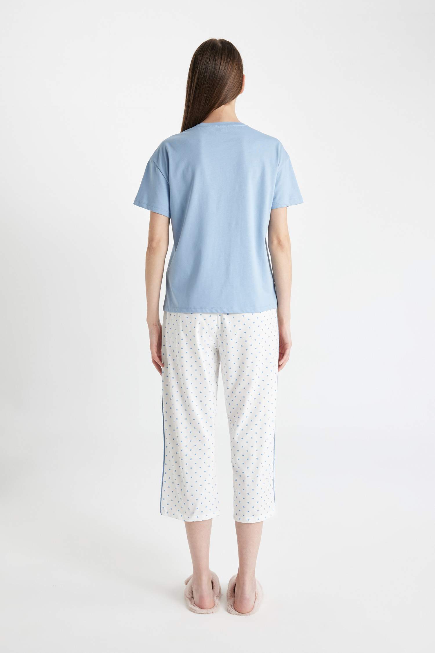 Fall in Love Pijama Takımı Bisiklet Yaka Baskılı Kısa Kollu Üst Beli Lastikli Kapri Alt 